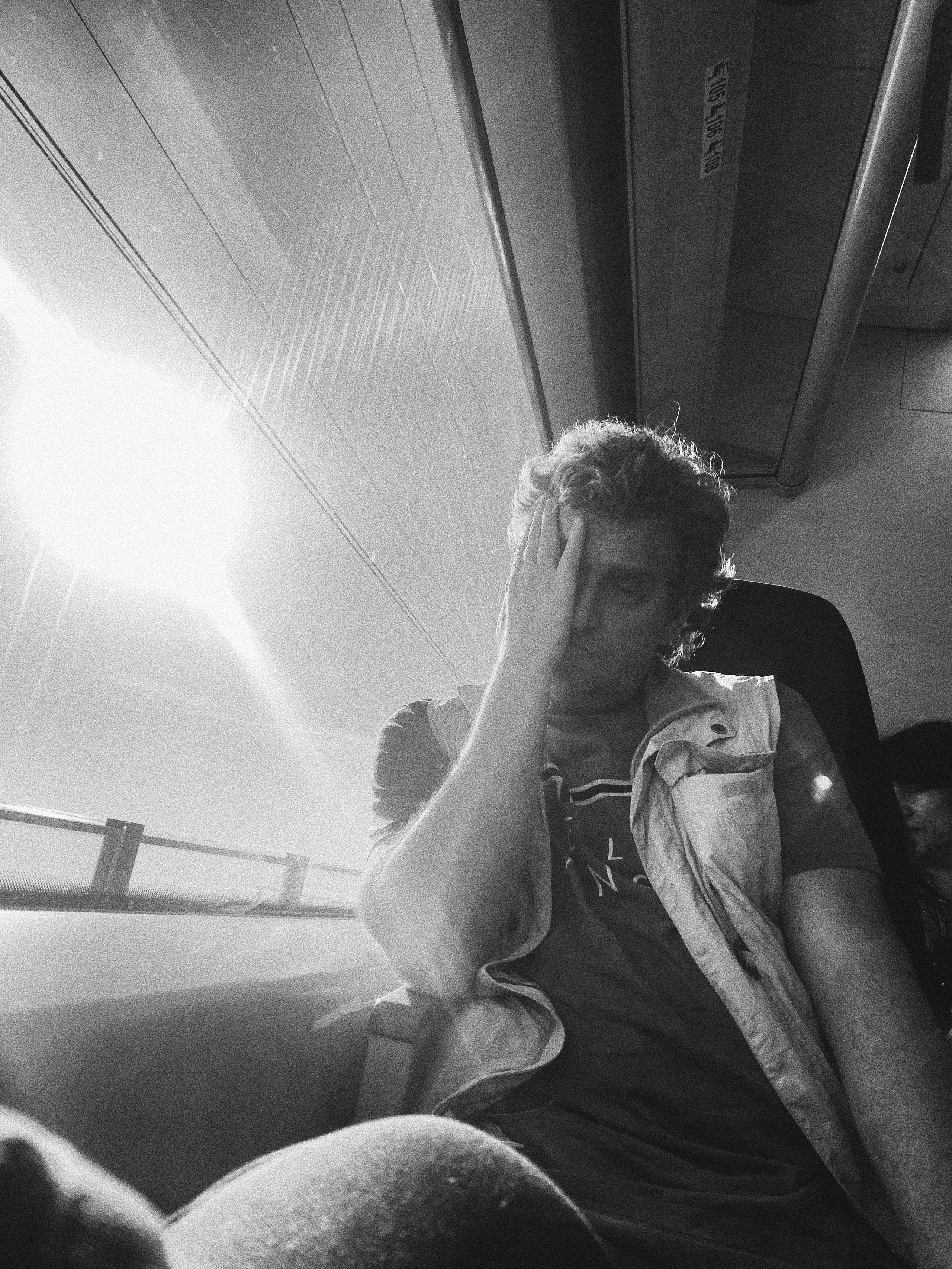 Étrangers. Carolinetru