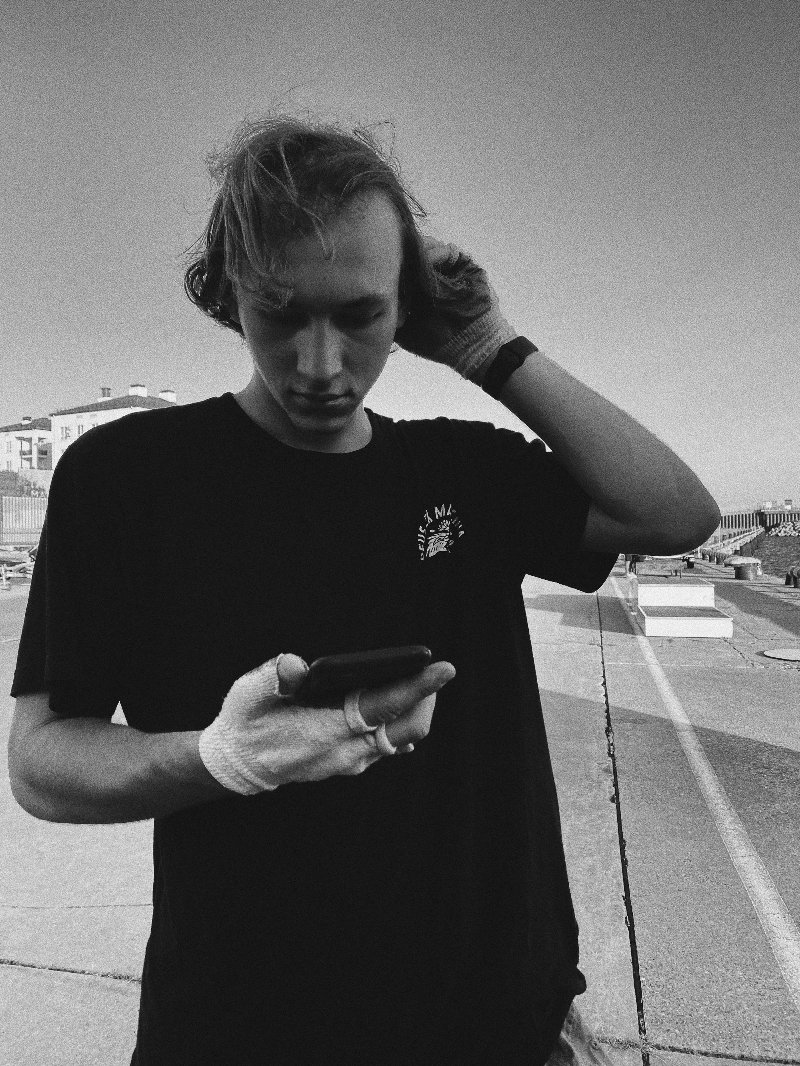 Étrangers. Carolinetru