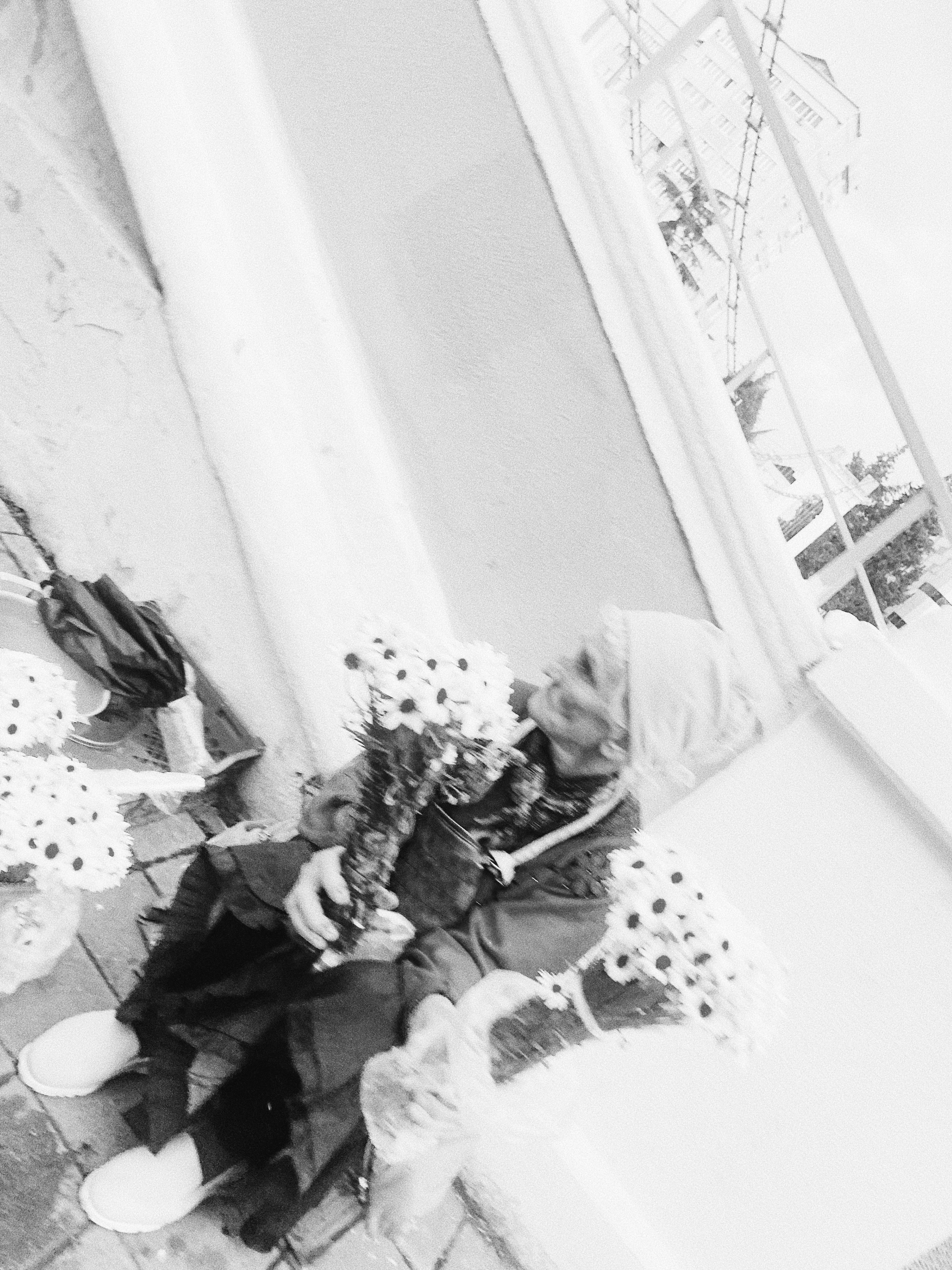 Étrangers. Carolinetru