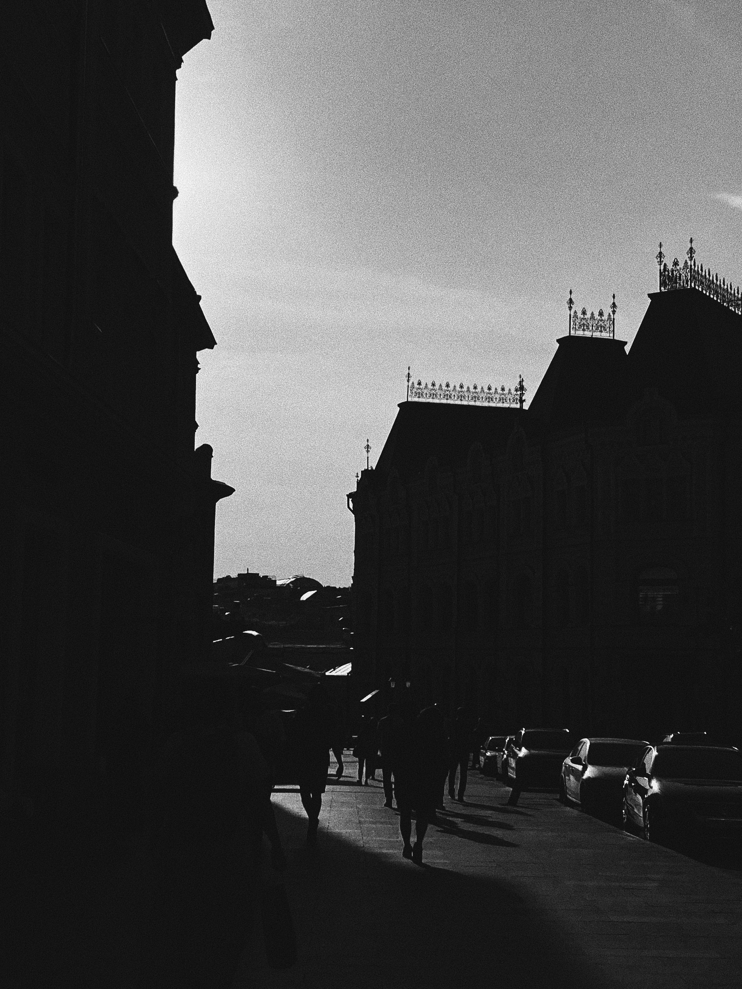 Étrangers. Carolinetru