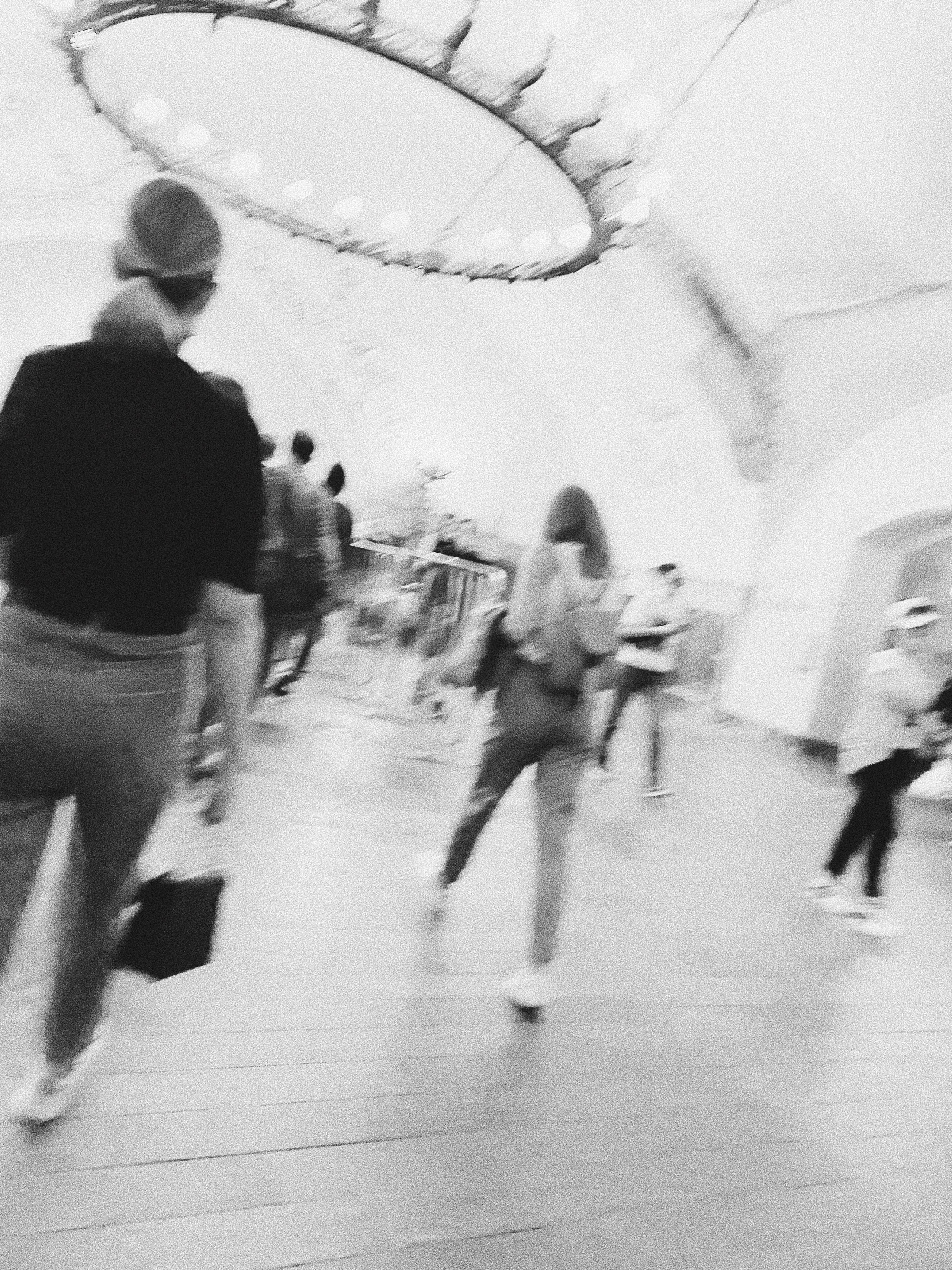 Étrangers. Carolinetru