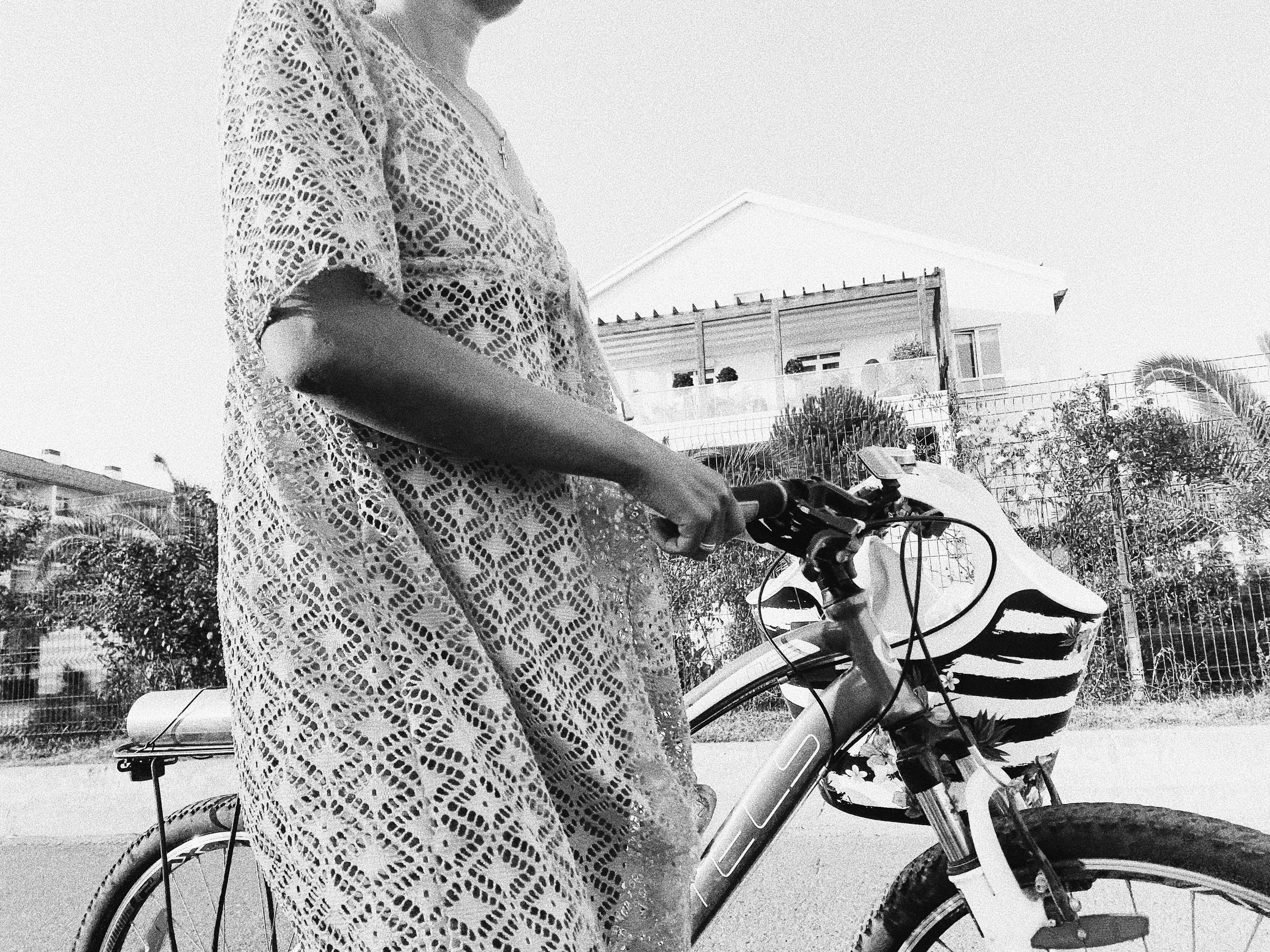 Étrangers. Carolinetru