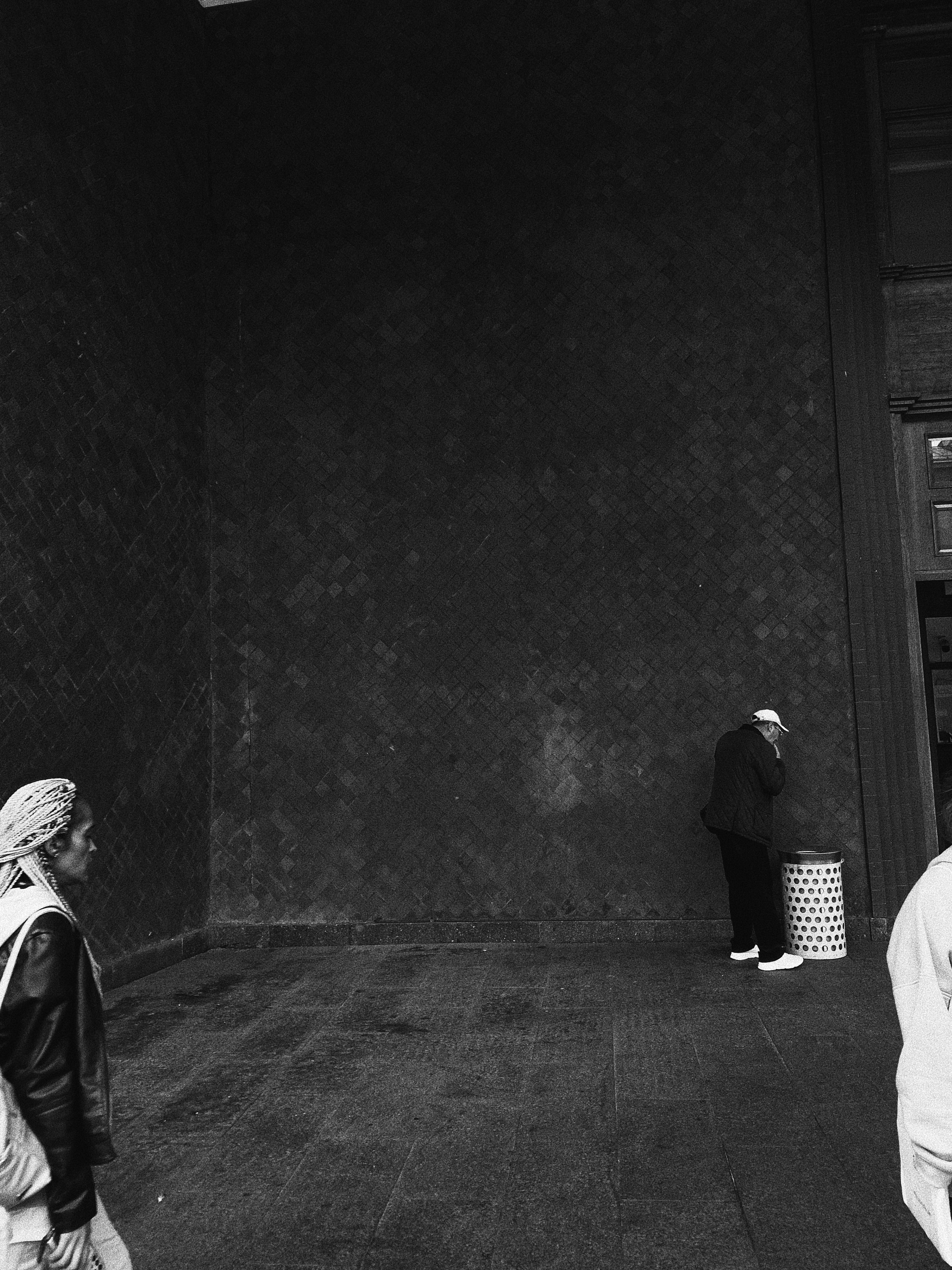 Étrangers. Carolinetru