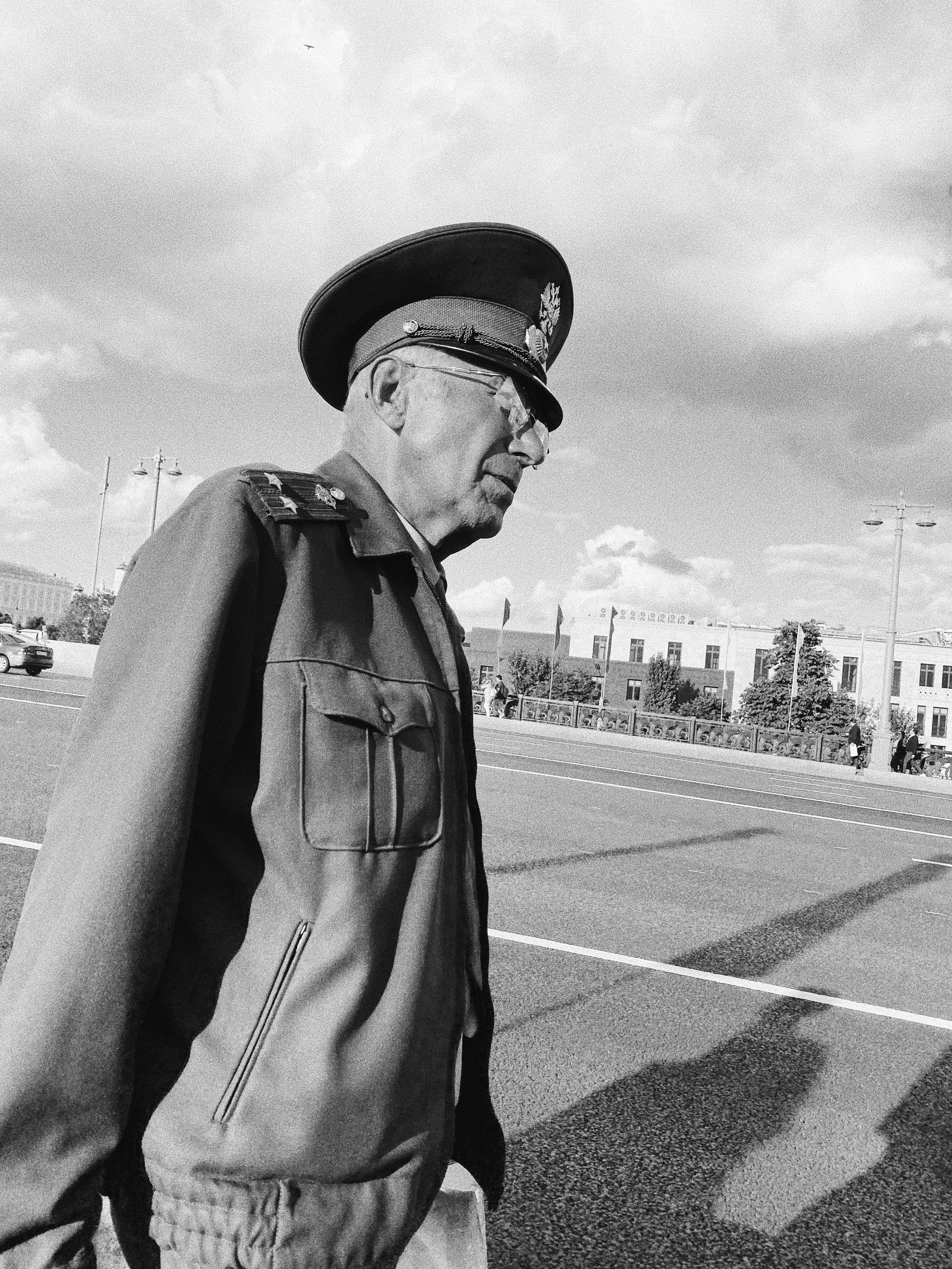 Étrangers. Carolinetru