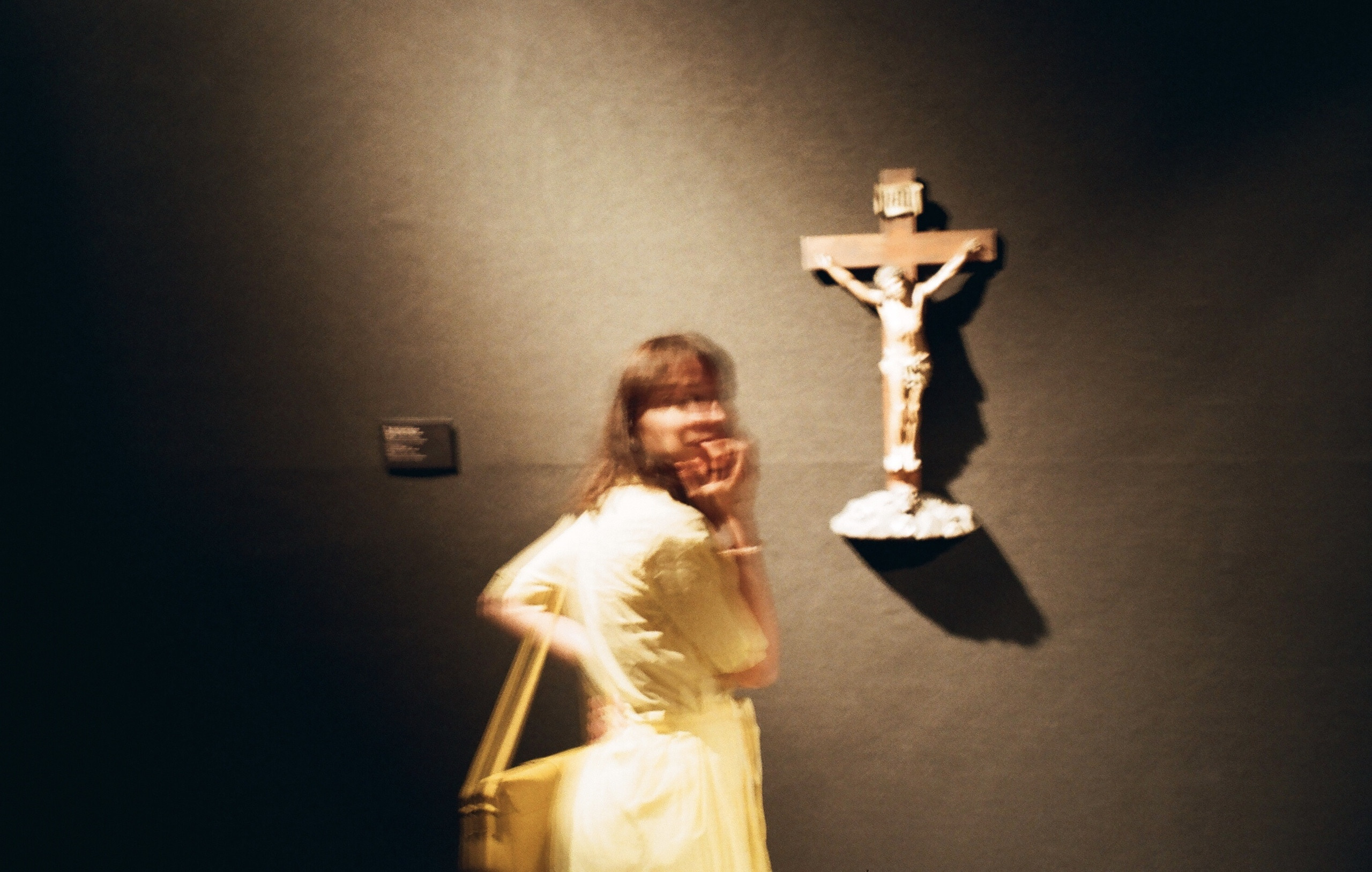 Étrangers. Carolinetru