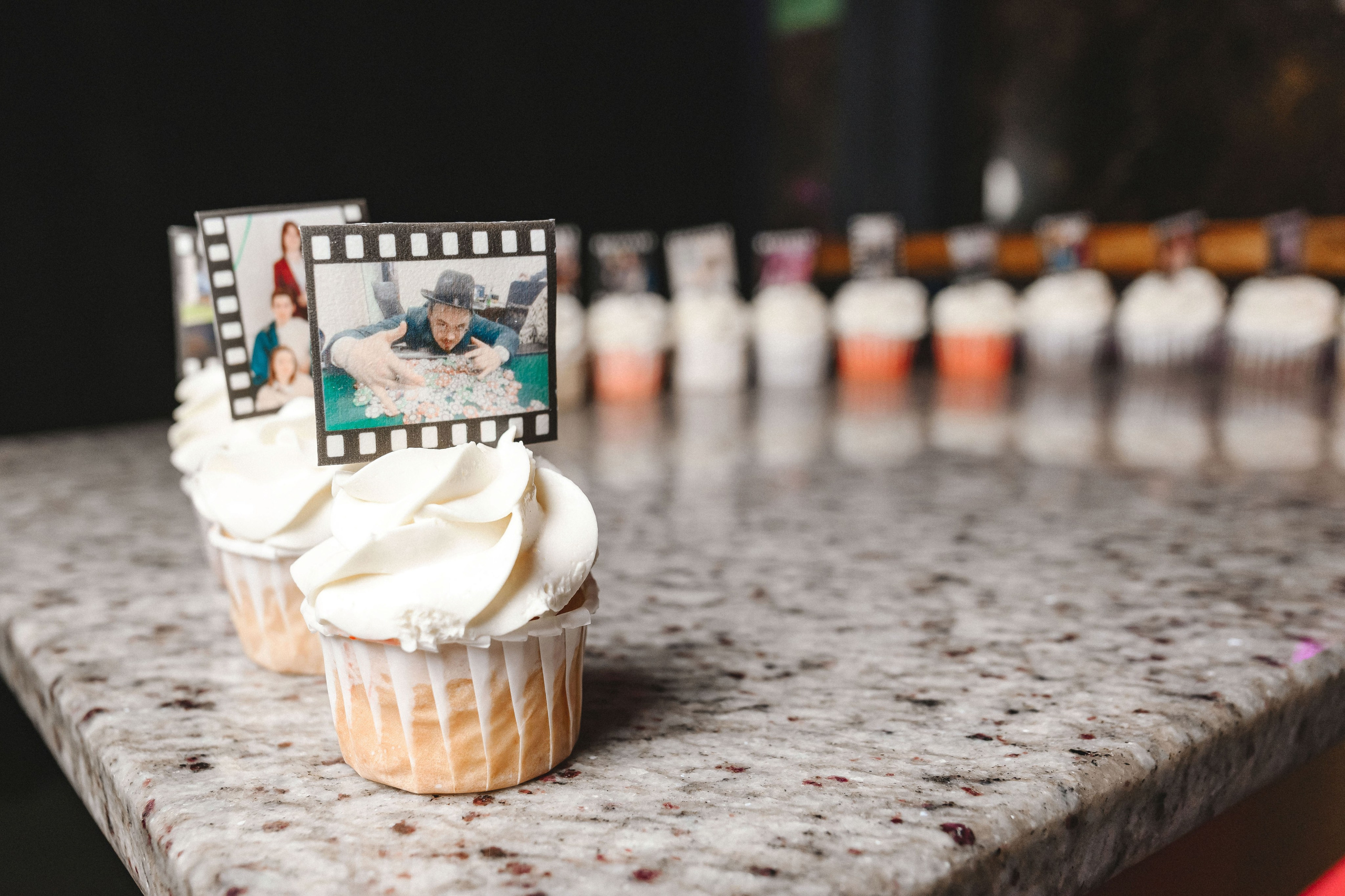 Happy Birthday. Максим Комаров — Профессиональный фотограф