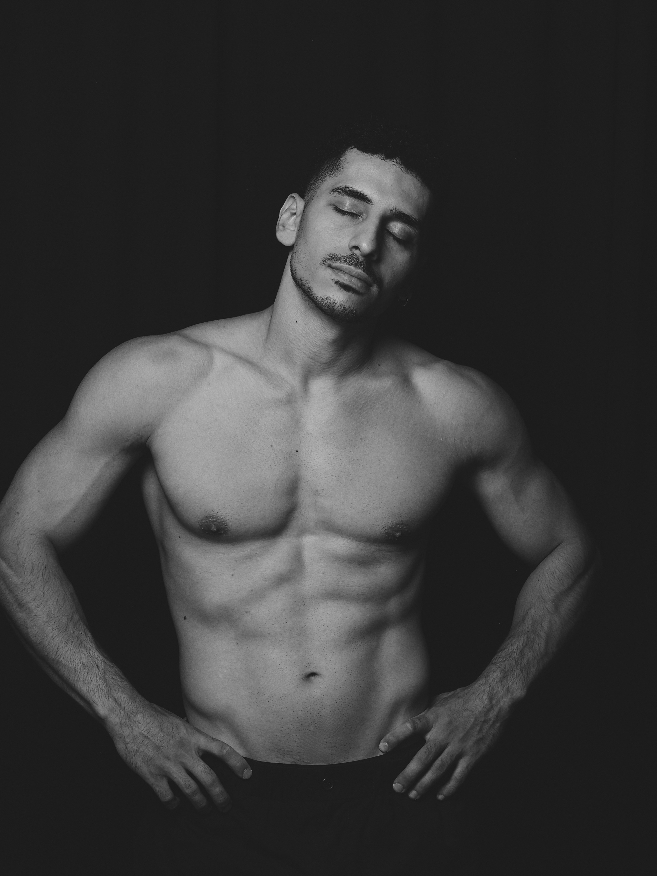 Portfolio of Fashion Photographer in Istanbul & Dubai — Sergio Maiis. Sergio Maiis — Fashion Photographer in Istanbul | Editorial & Lifestyle Photographer