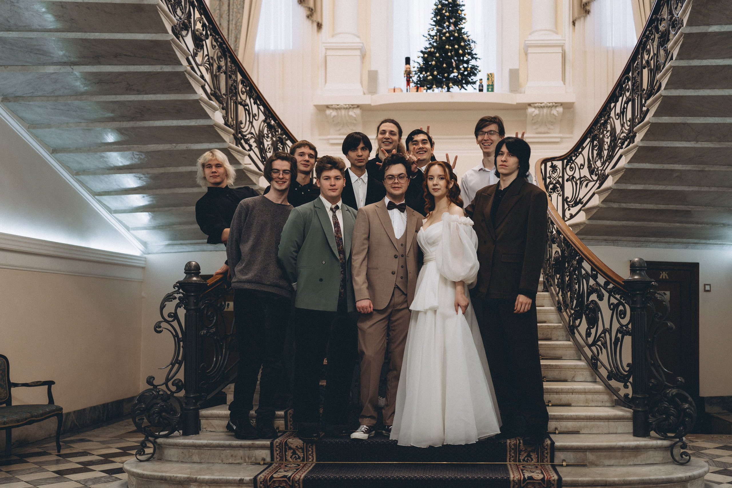 СВАДЕБНАЯ СЬЕМКА ВО ВТОРОМ ДВОРЦЕ С ГОСТЯМИ И ПРОГУЛКА В ТАВРИЧЕСКОМ САДУ. Профессиональный фотограф, Санкт-Петербург — Виктория Богомолова