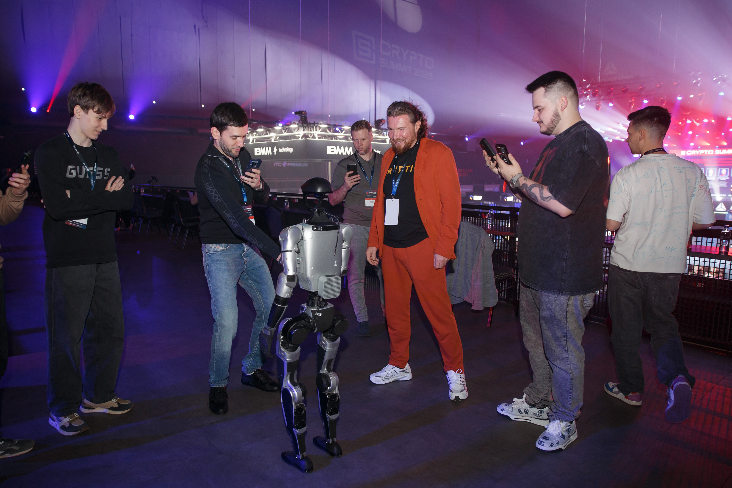 Крипто-Саммит 24–25 сентября 2025 г. Свадебный и репортажный фотограф (Москва, Королев и другие)