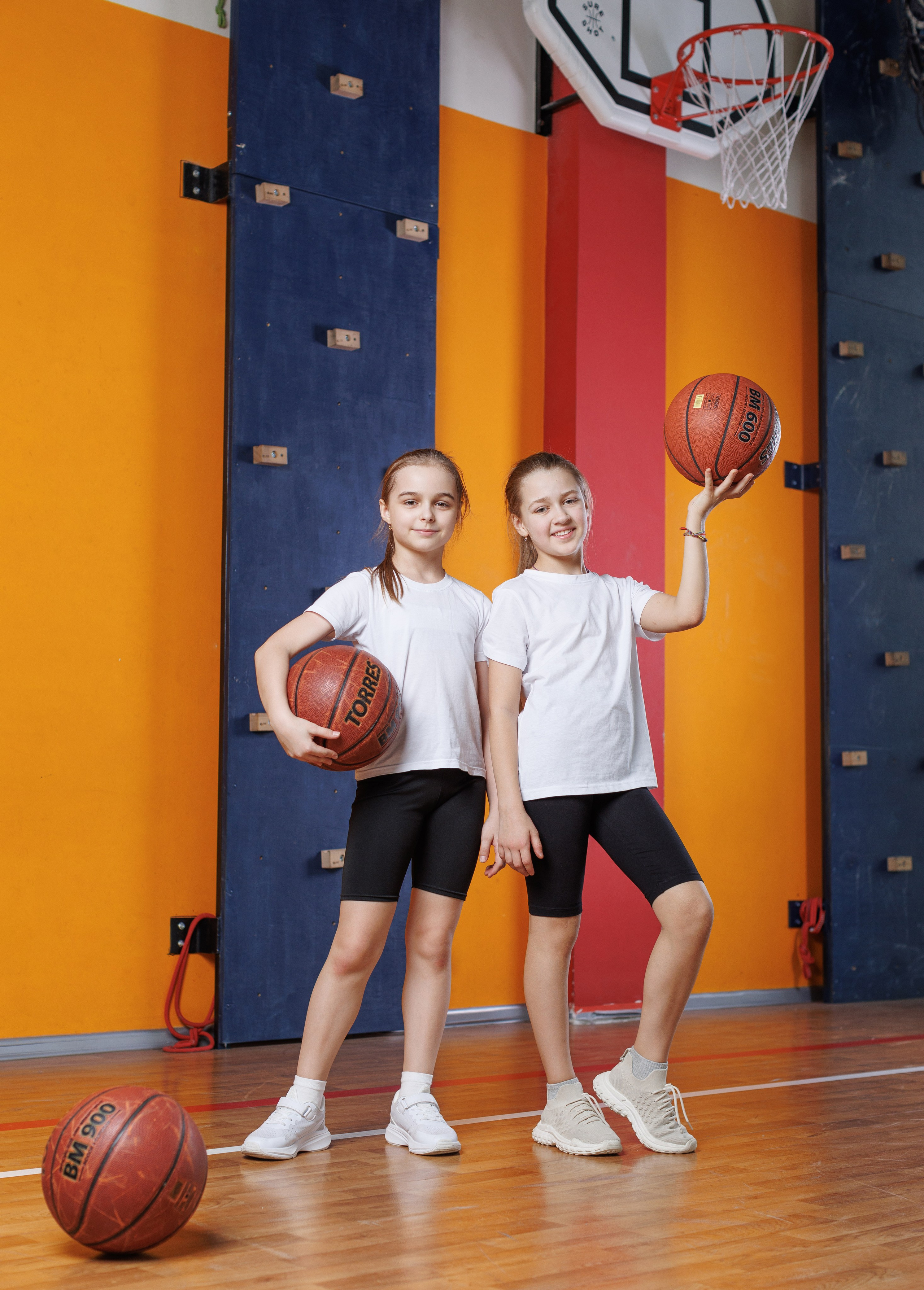 НАЧАЛЬНАЯ ШКОЛА. Выпускные альбомы, школьные фотографии, детский сад, Москва и Московская область