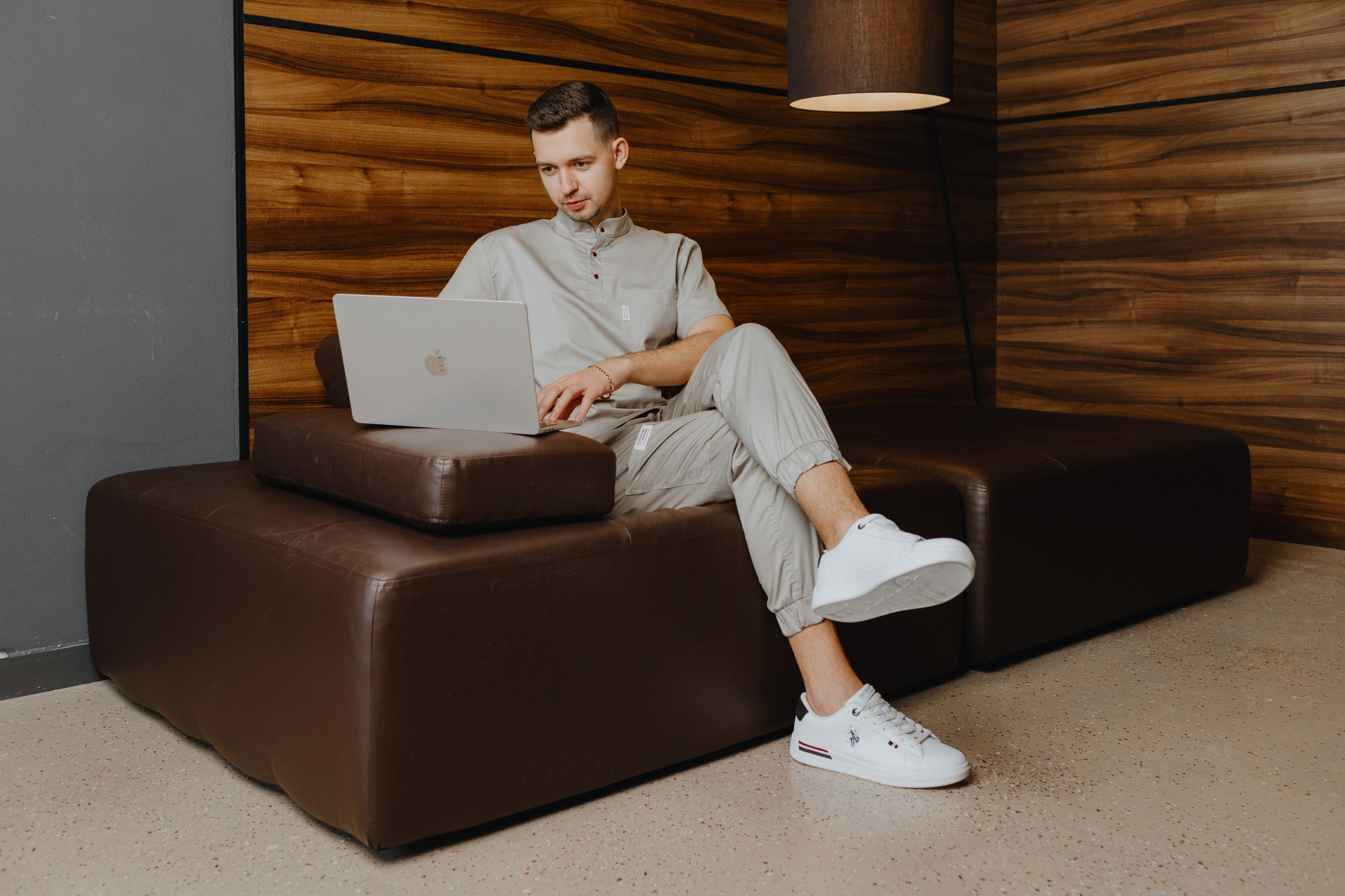 Фотосессия практикующего стамотолога. RetroChic Фото