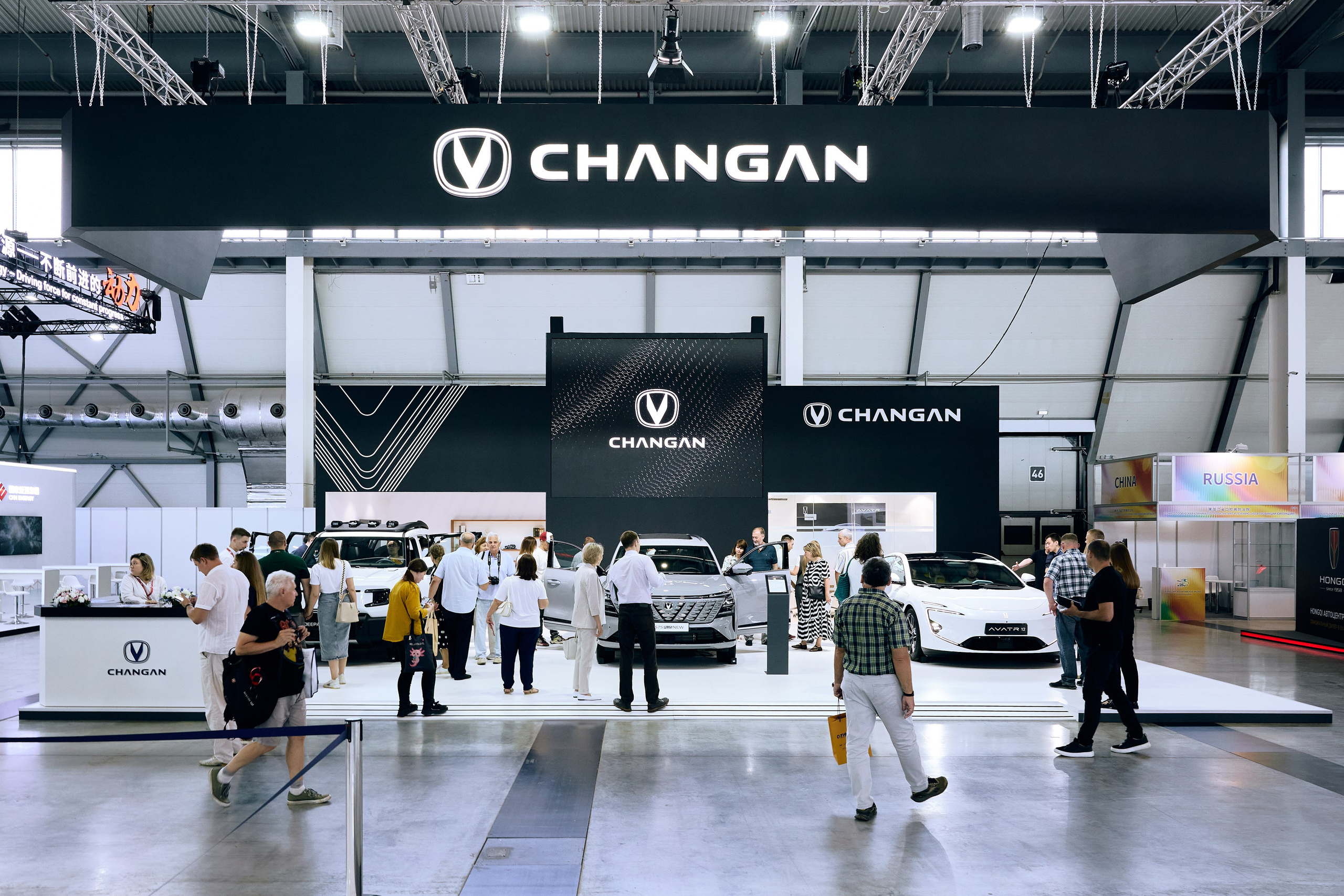 Иннопром-2025. Предметный и репортажный фотограф Алексей Кротов