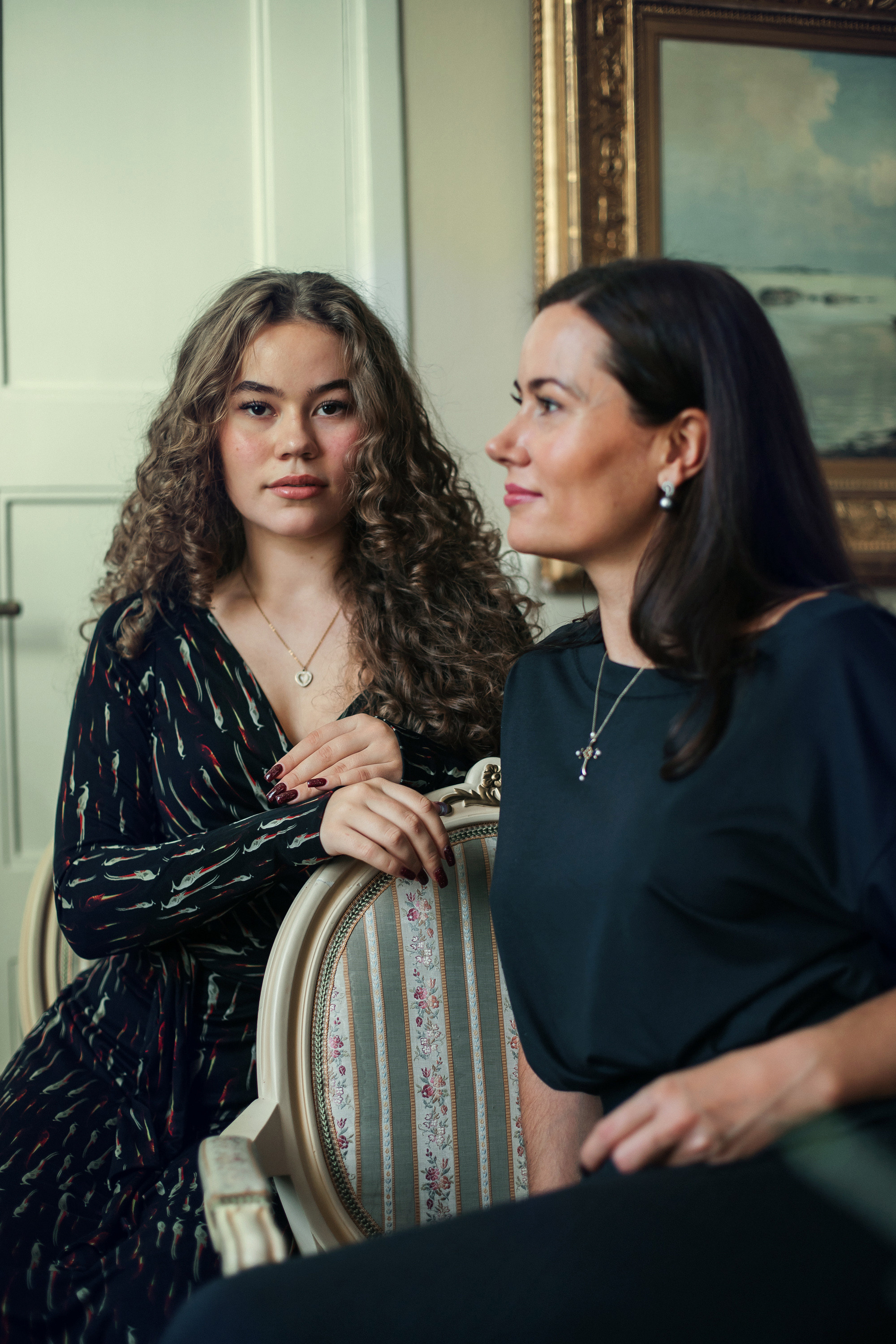 Jekaterina & Nicole. Family and portrait photographer Helsinki