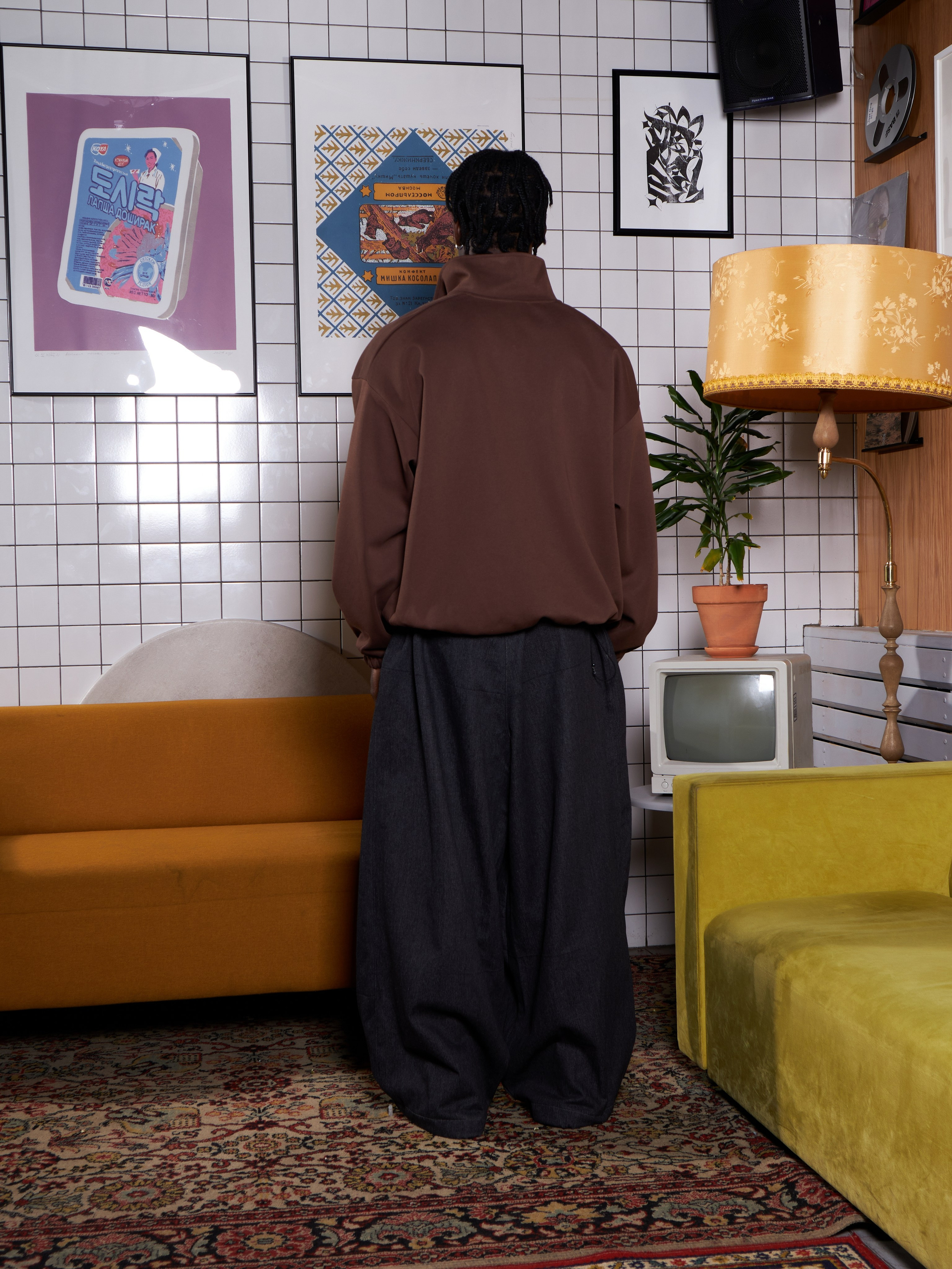 Профессиональная фотосъемка трикотажа для каталога без деформации в студии Москвы