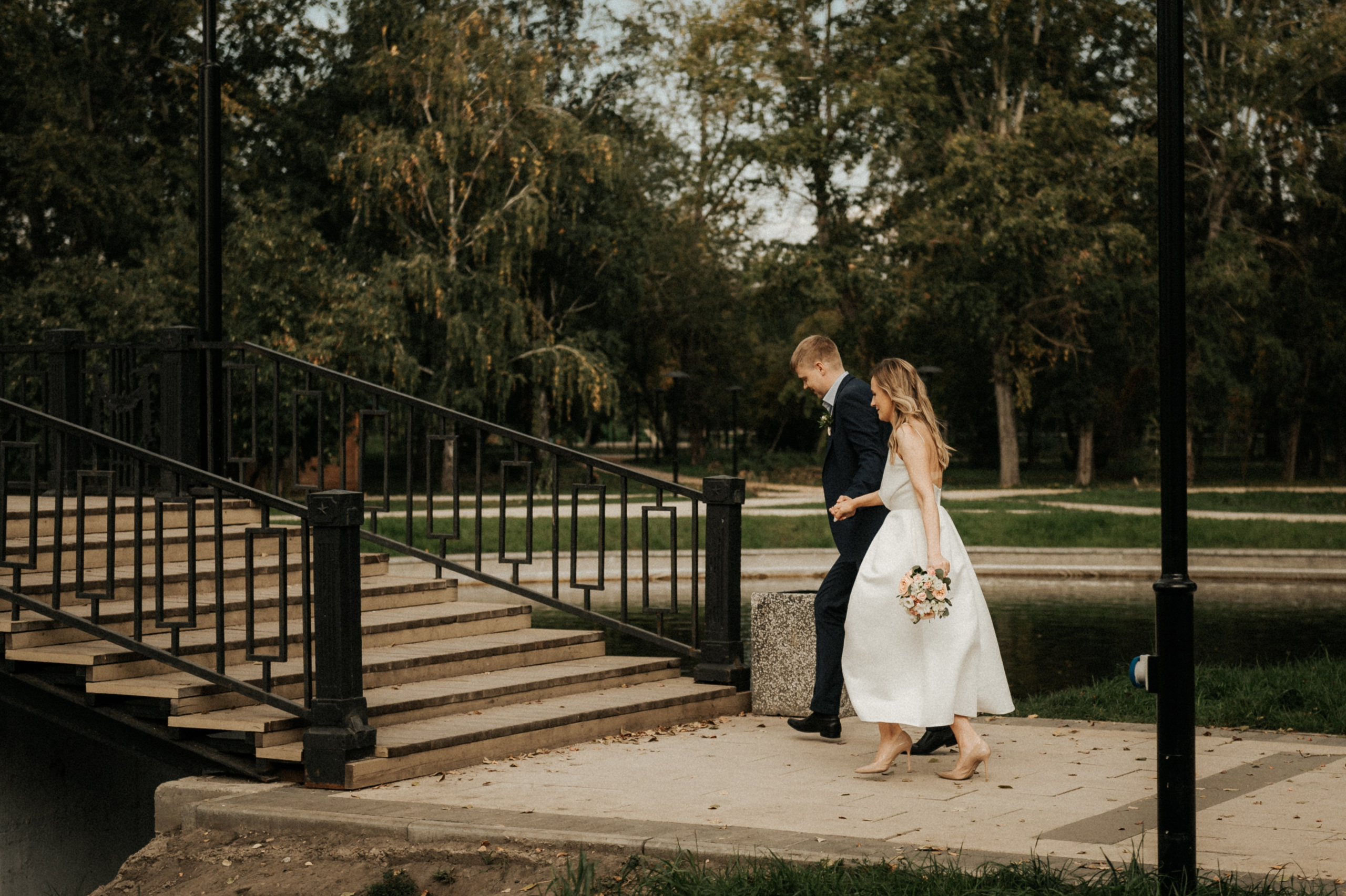 Свадебные фотографии. Фотограф в Барнауле Дарья Бутурлакина. Люби.Цени.Касайся
