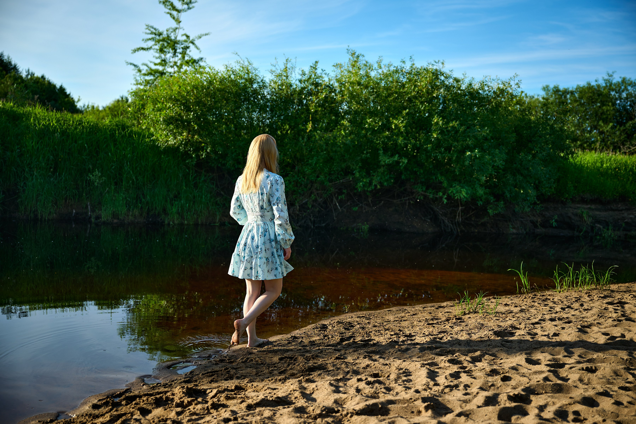Яна Иванова — сьемка на природе. Тихая женская фотография — съёмка без ролей и позирования, где важнее состояние, чем образ