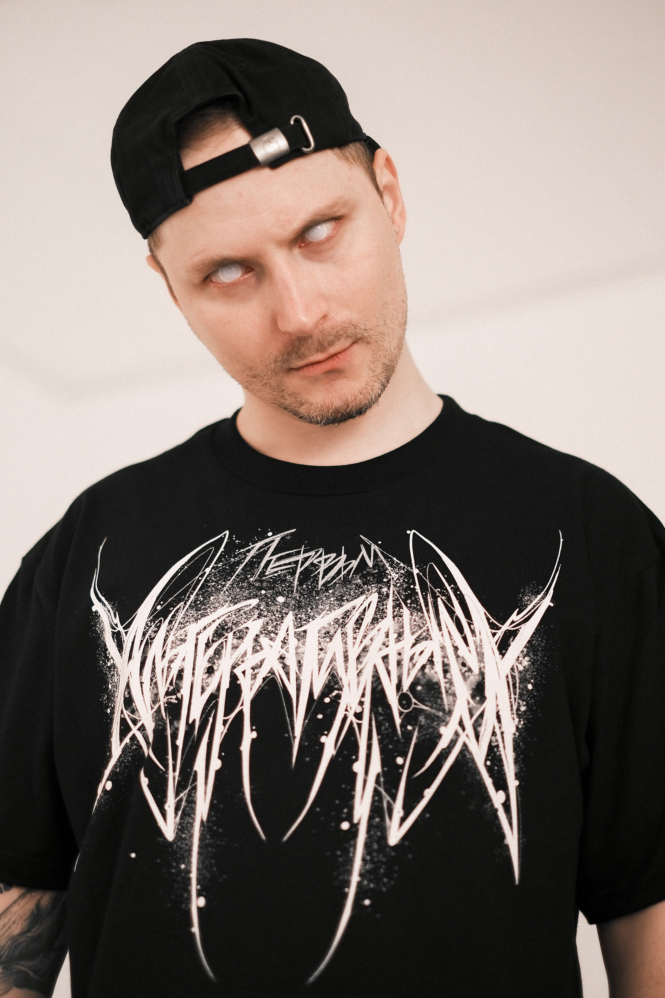 Съемка группы на циклораме