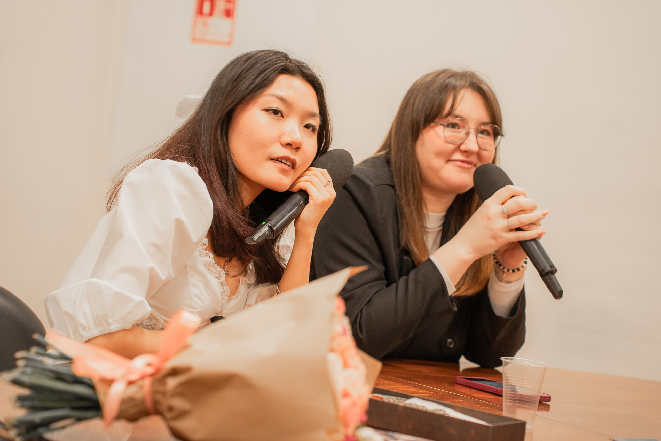 Презентация книги «Человек за бортом», автор София Цой. Репортажный фотограф Анастасия Рубцова