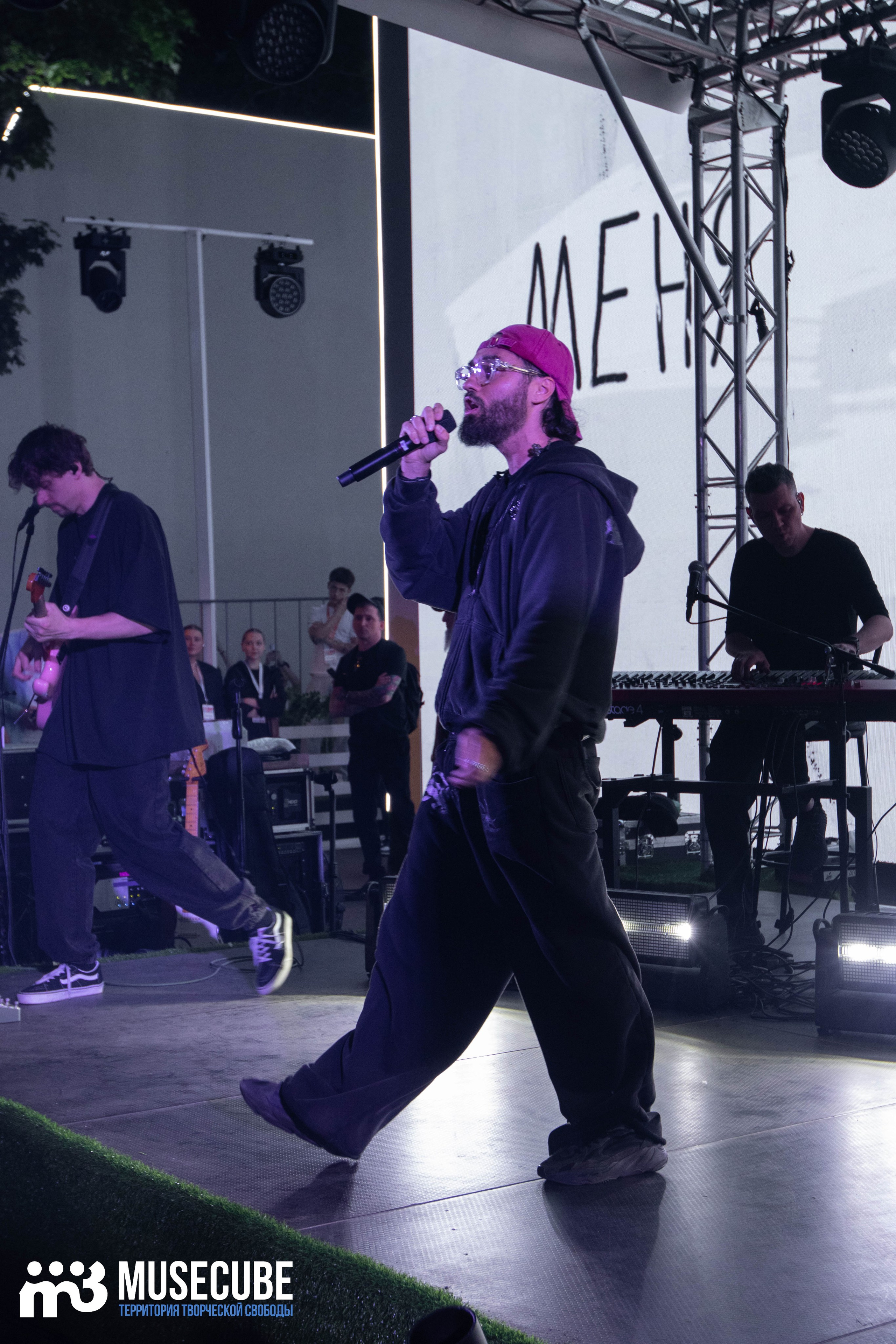 МОТ. Концертный фотограф