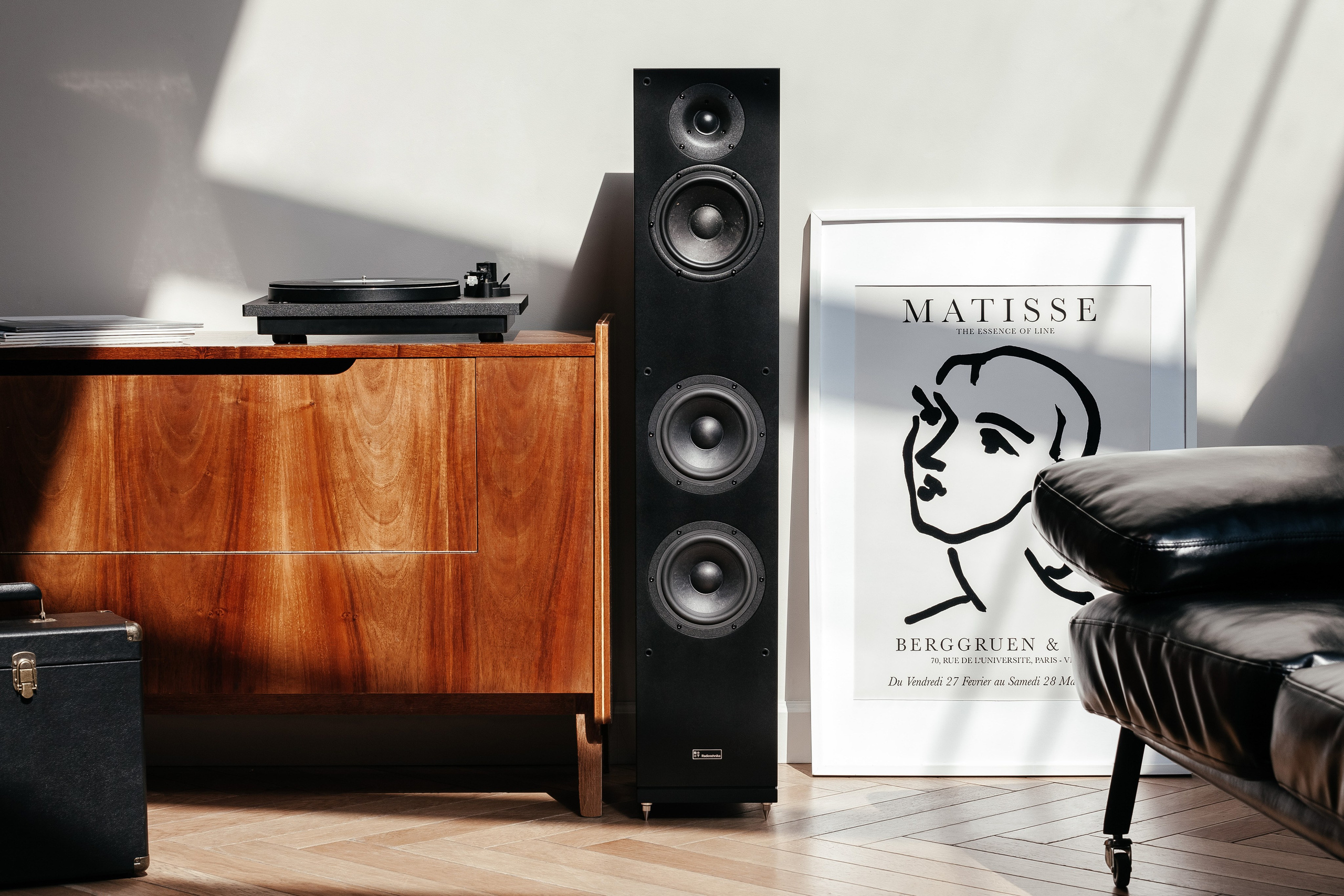 Аудиосистемы и музыкальные колонки. Сайт предметного фотографа Белоусовой Анны