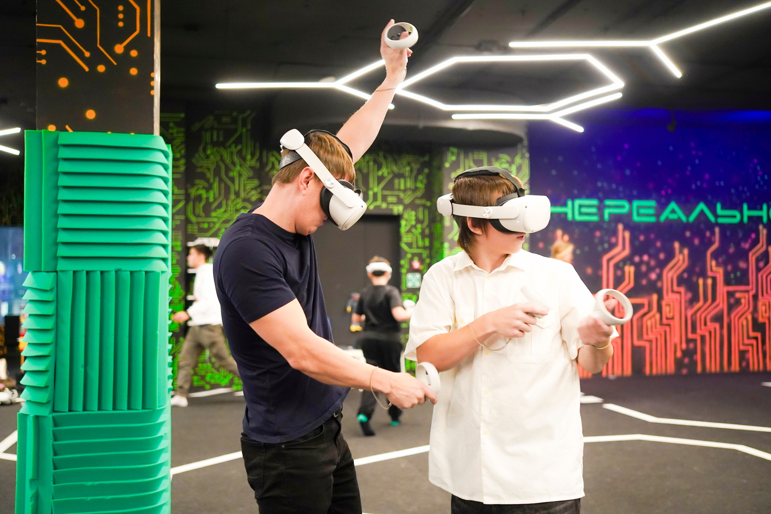 VR (November-December 2024). Felixtones