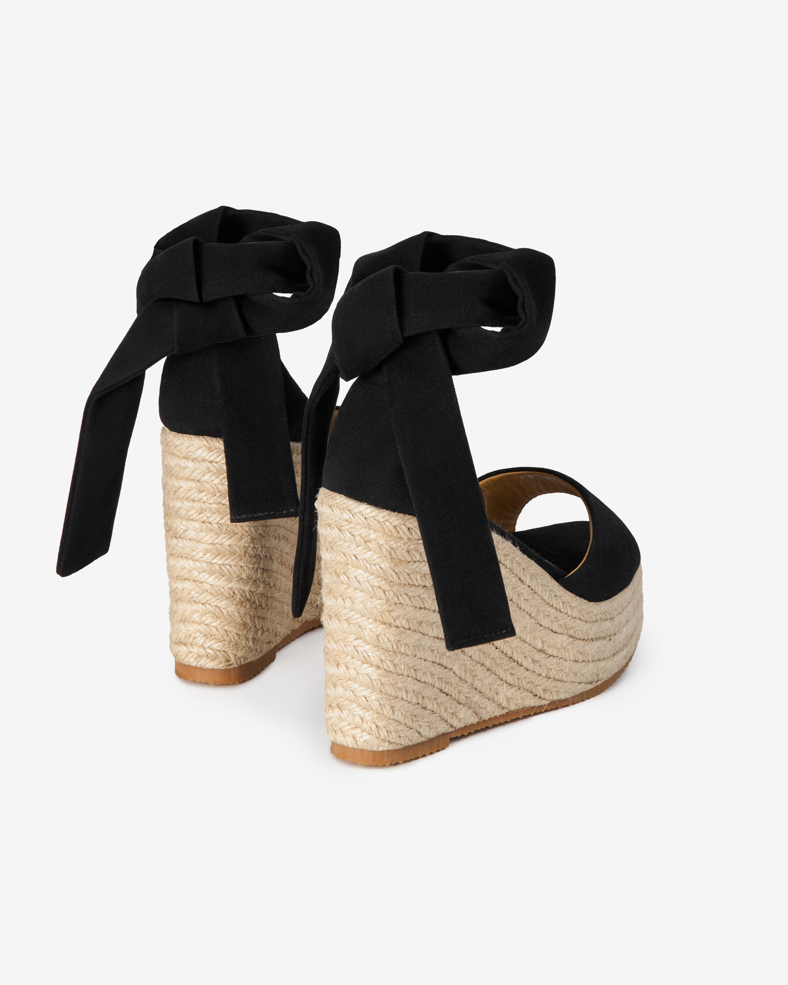 Rich as Usual. Фотограф для маркетплейсов в Москве Озерова Кристина