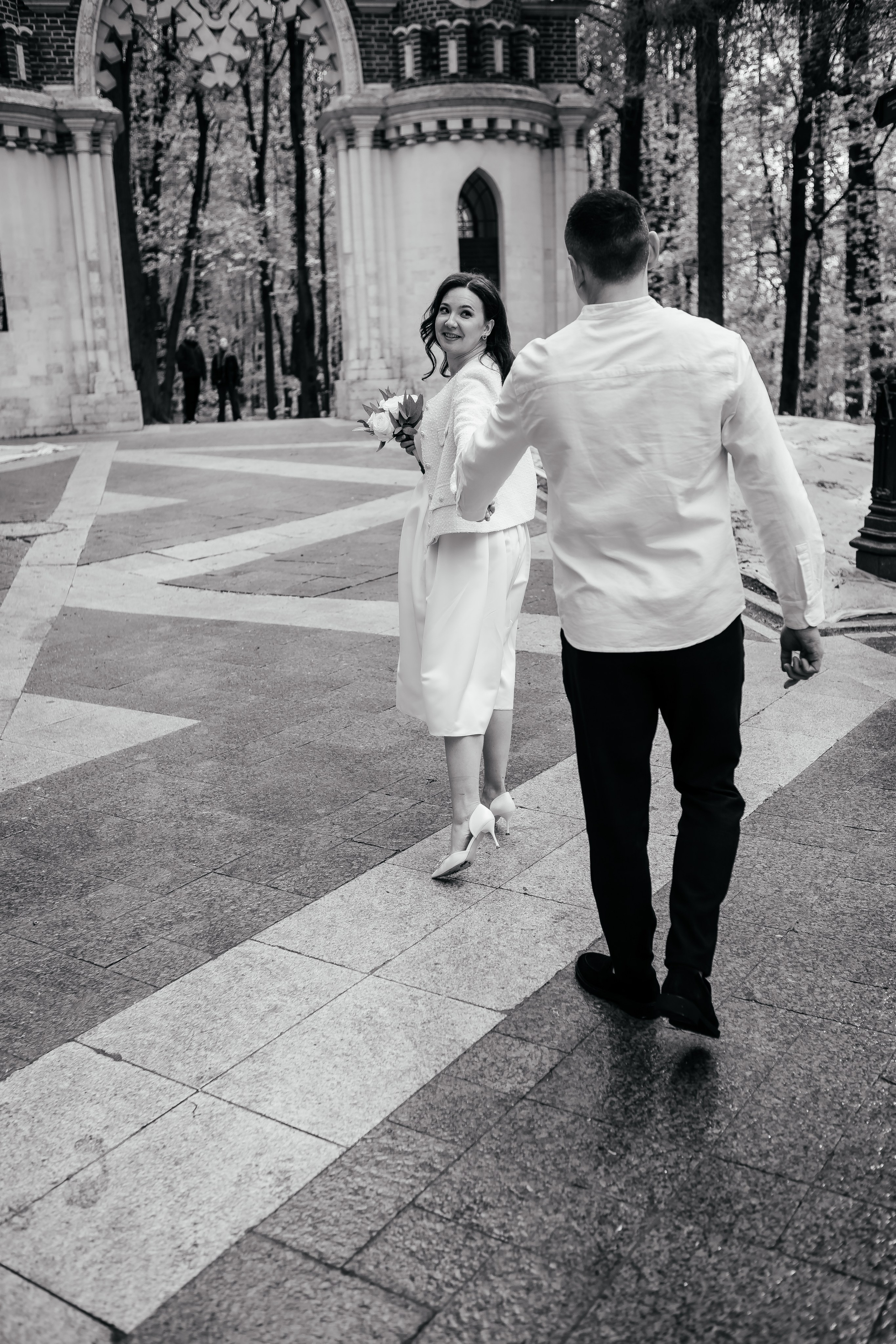 Свадебная фотопрогулка в музее заповеднике Царицыно. Свадебный фотограф в Москве