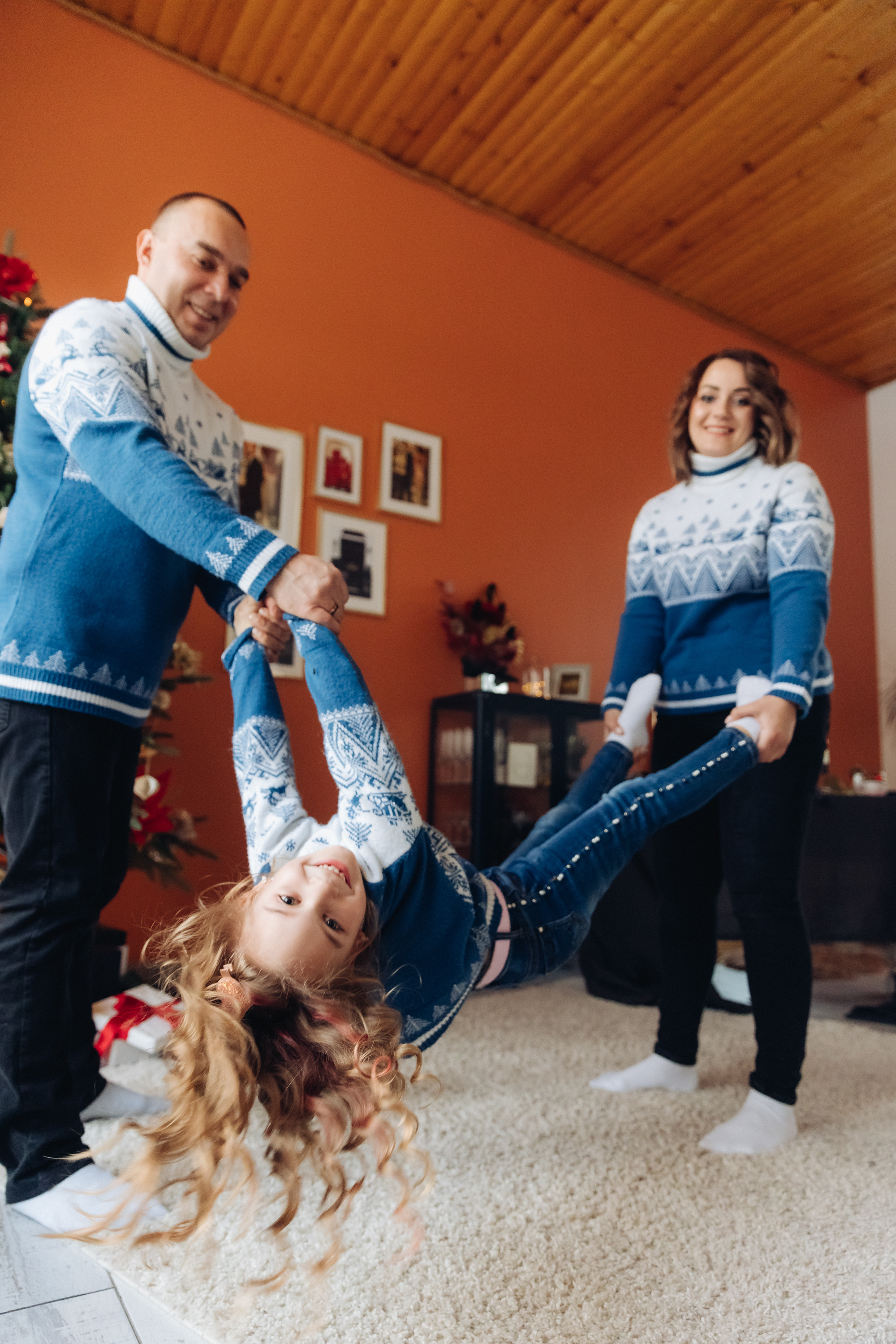 Семейная фотосессия студия Simple. Свадебный и семейный фотограф в Улан-Удэ