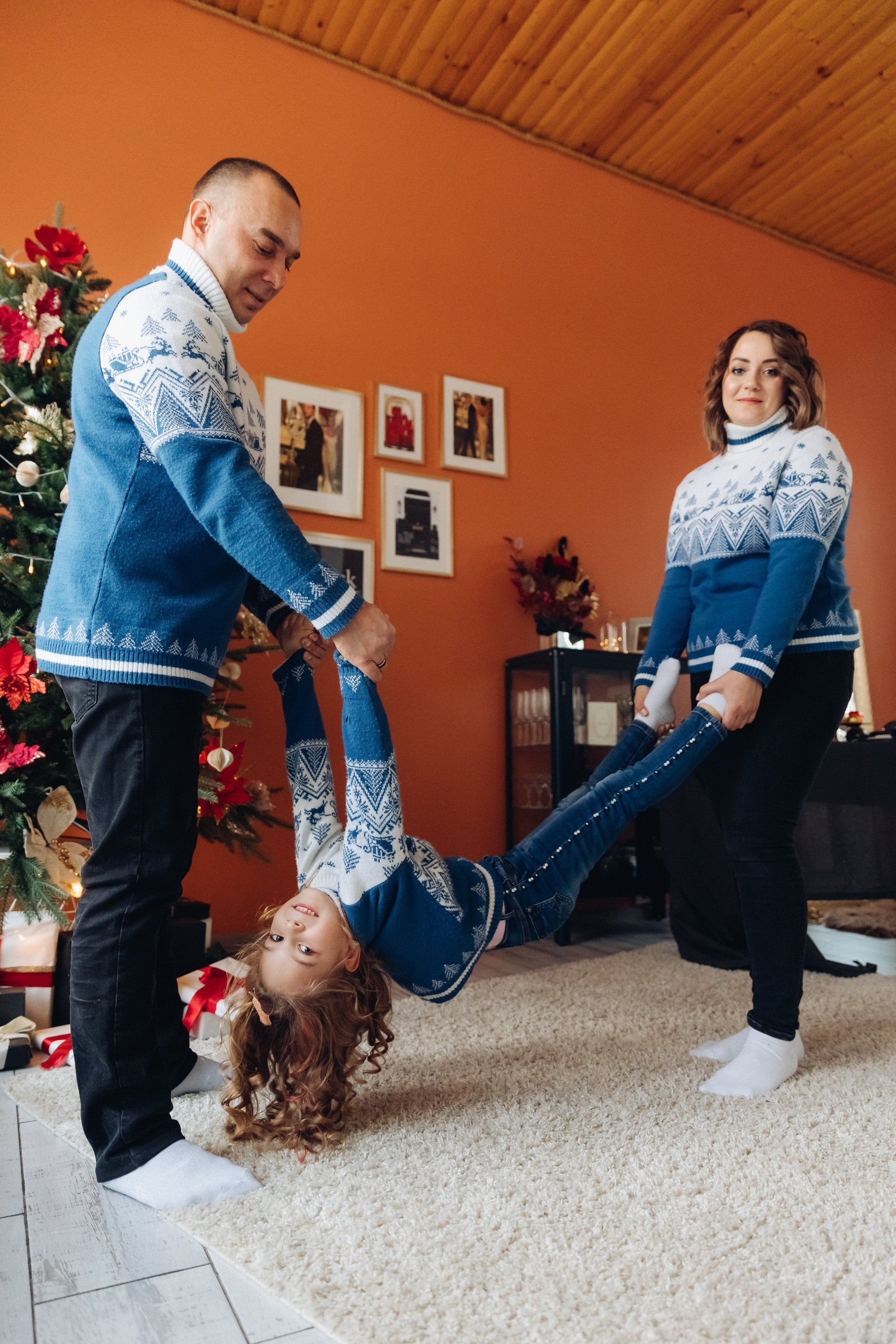 Семейная фотосессия студия Simple. Свадебный и семейный фотограф в Улан-Удэ