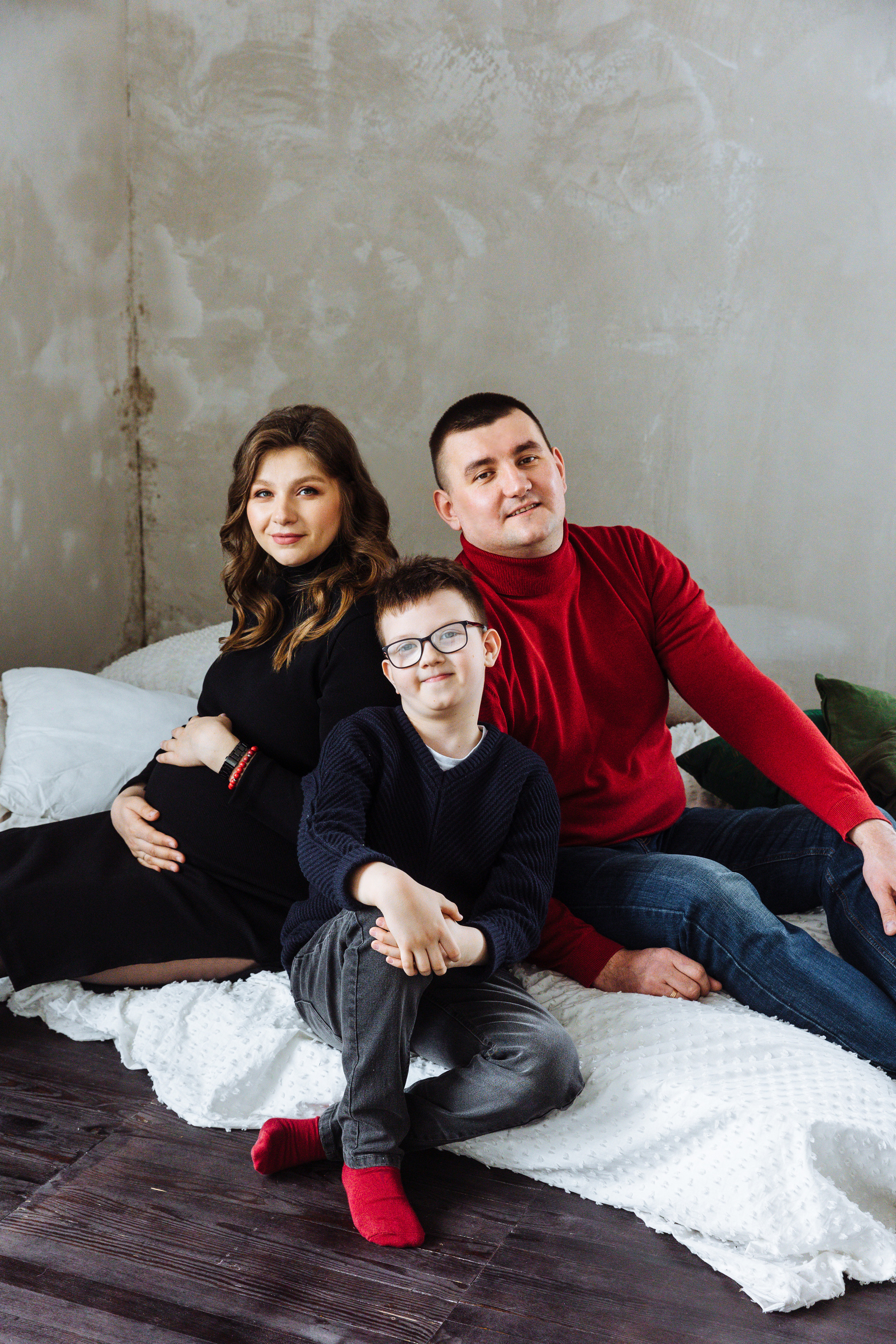 Семейная фотосессия студия Stories. Зал Воздух. Свадебный и семейный фотограф в Улан-Удэ