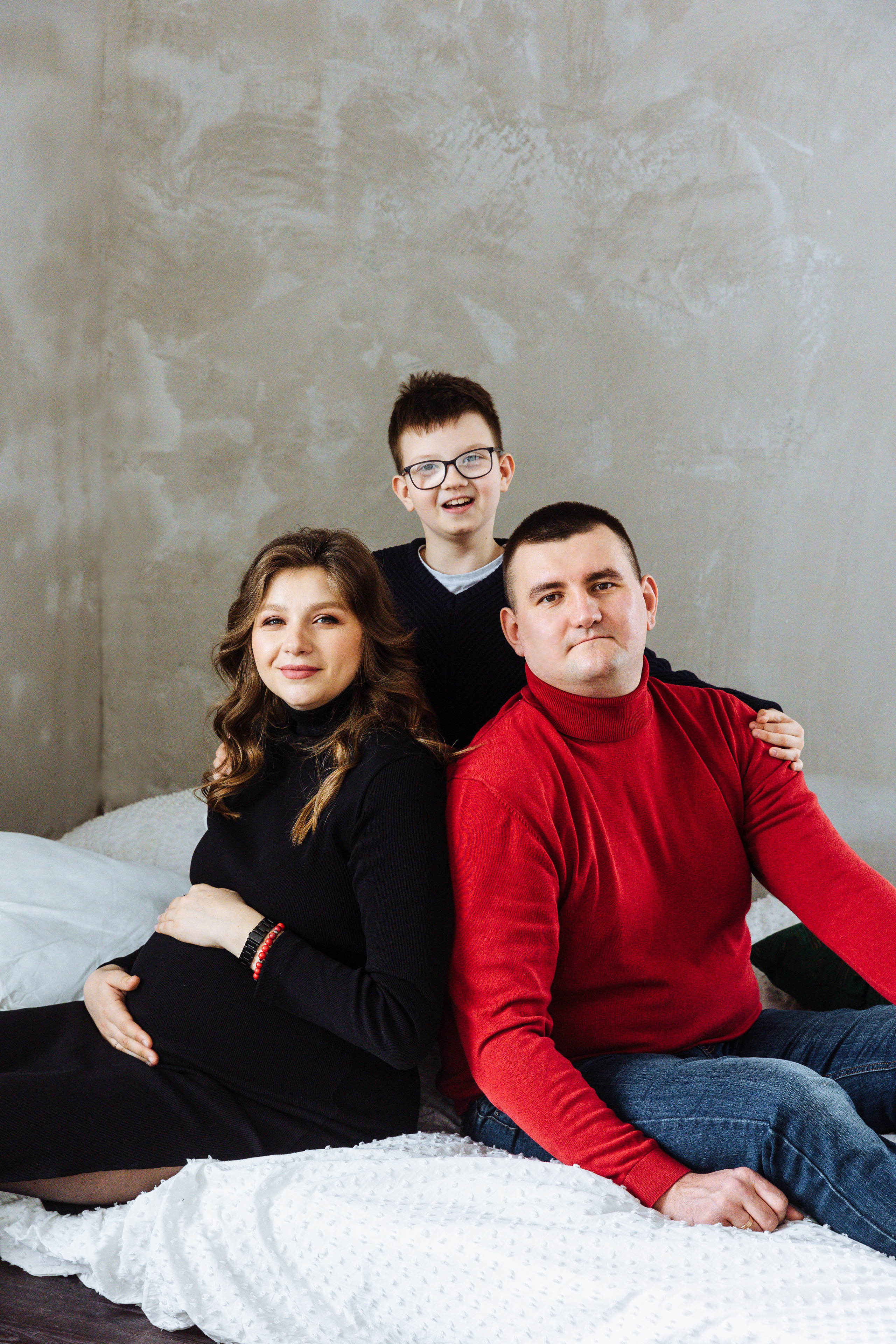 Семейная фотосессия студия Stories. Зал Воздух. Свадебный и семейный фотограф в Улан-Удэ