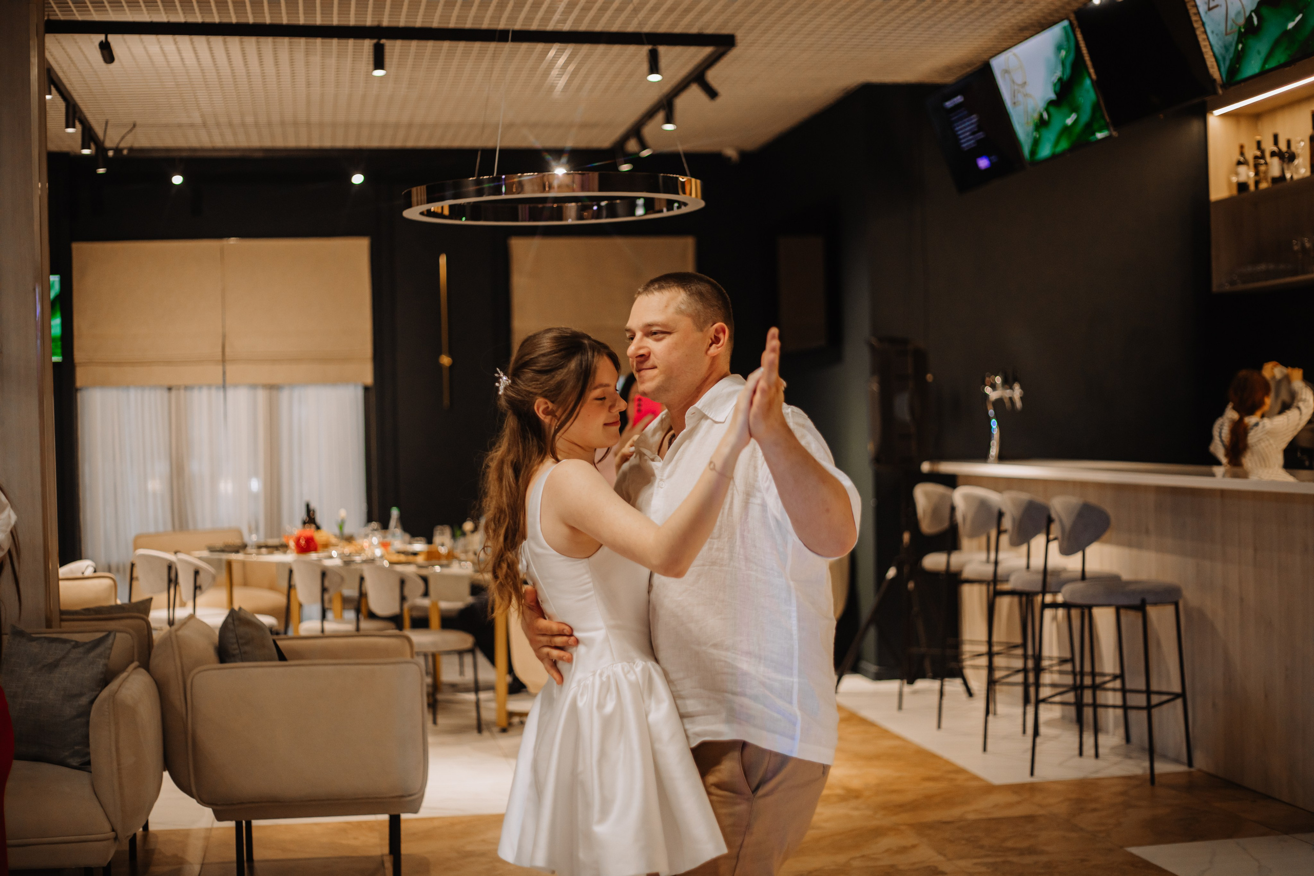 НА МНЕ ЛЕНТА «ВЫПУСКНИК»