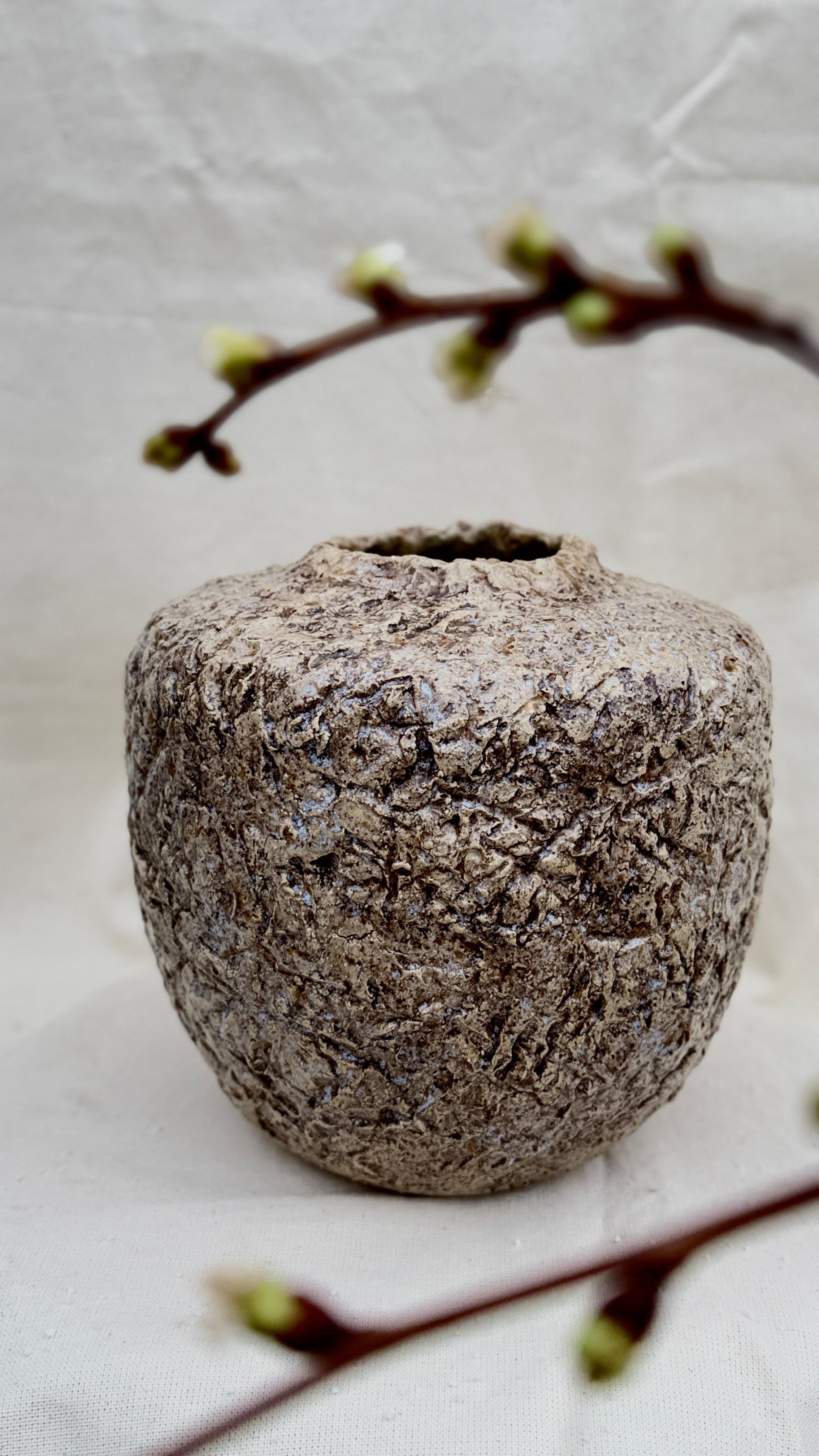 Ваза «Большой коричневый камень». Арт-керамика Катерины Жизневской
