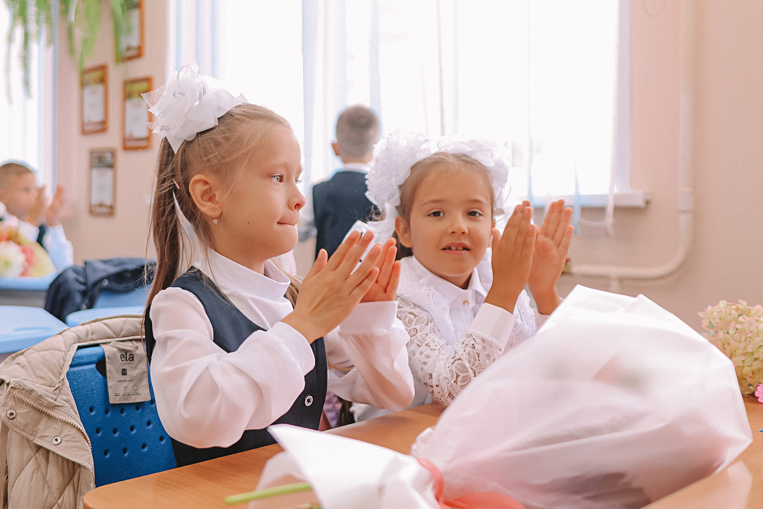 1 сентября линейка+кл час+портреты. Семейный фотограф Тюмень, фотограф на роды Салмина Мария