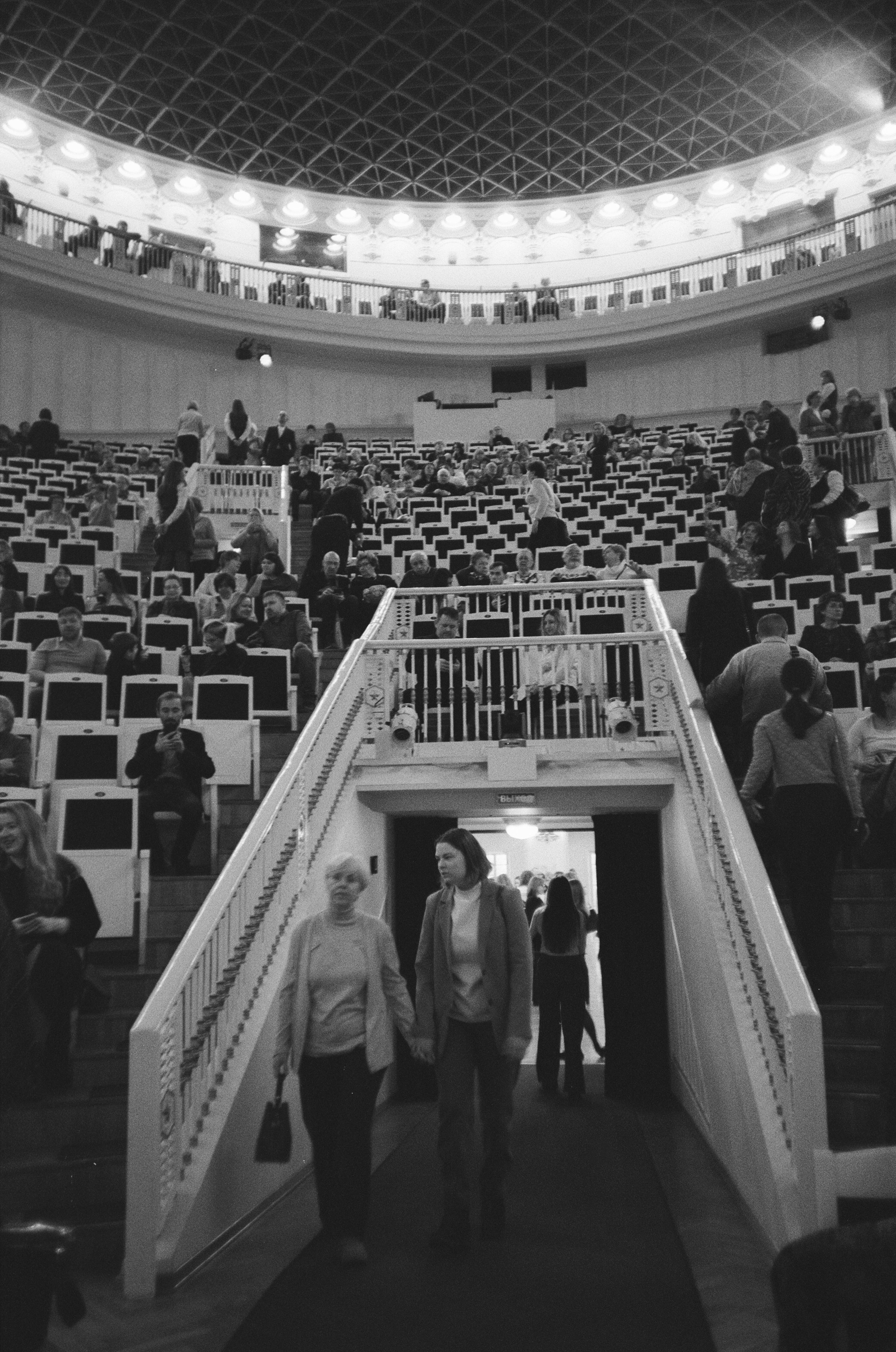 Культурный март: Скуратов кофе, джаз в зале Чайковского и Сережа в МХТ. Фотограф-документалист Мария Осокина