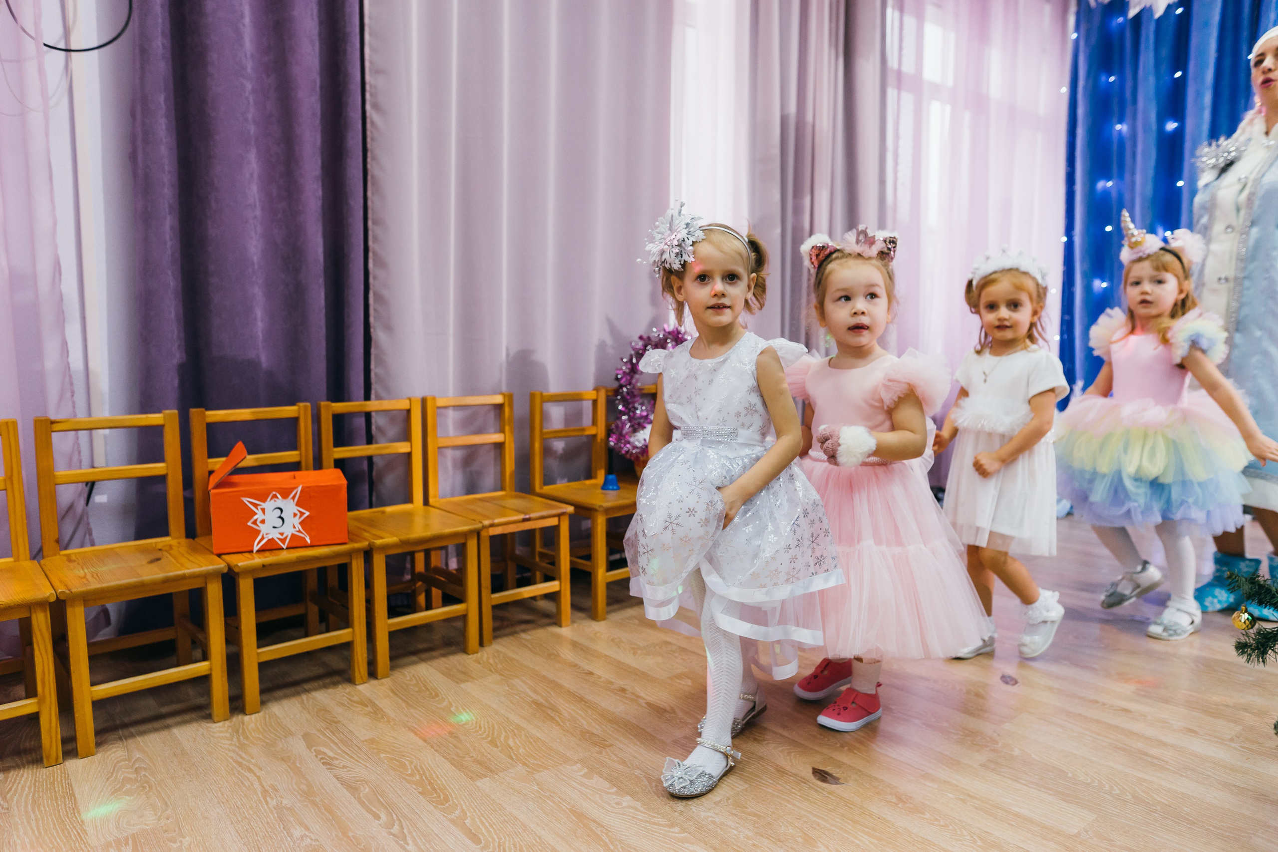 Новогодний утренник в детском саду. Профессиональный фотограф Геленджик, Новоросийск Виктория Цейс