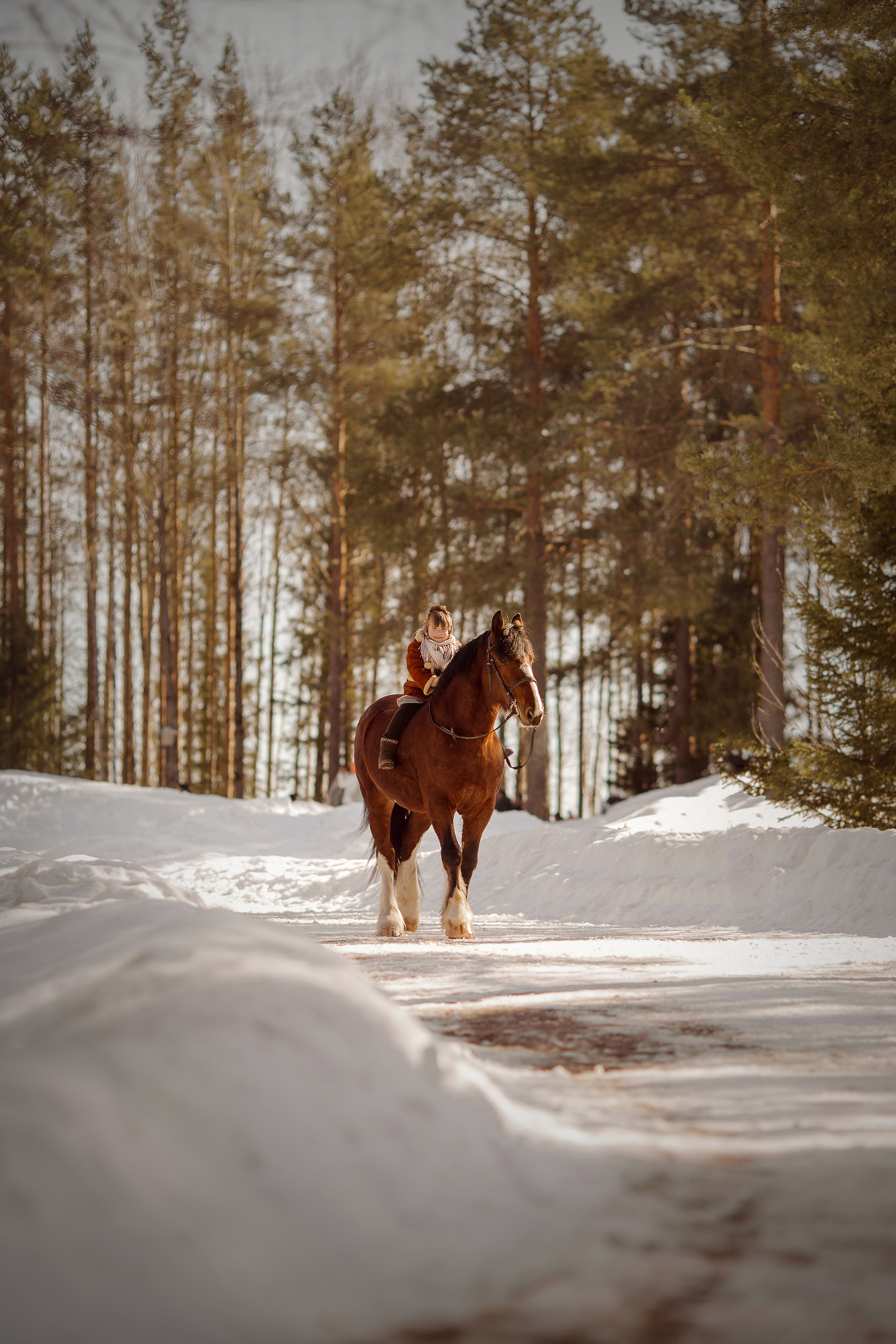 Детские фото с лошадью в русско-народном стиле