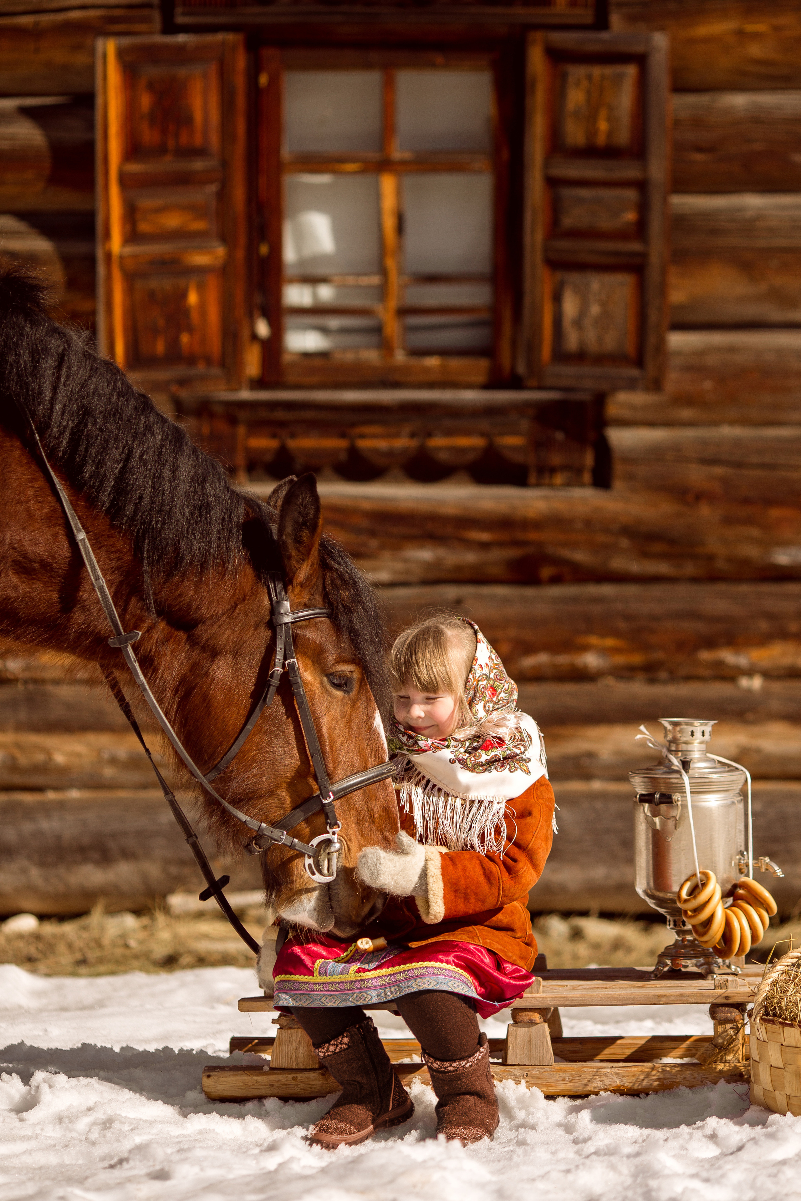 Детские фото с лошадью в русско-народном стиле