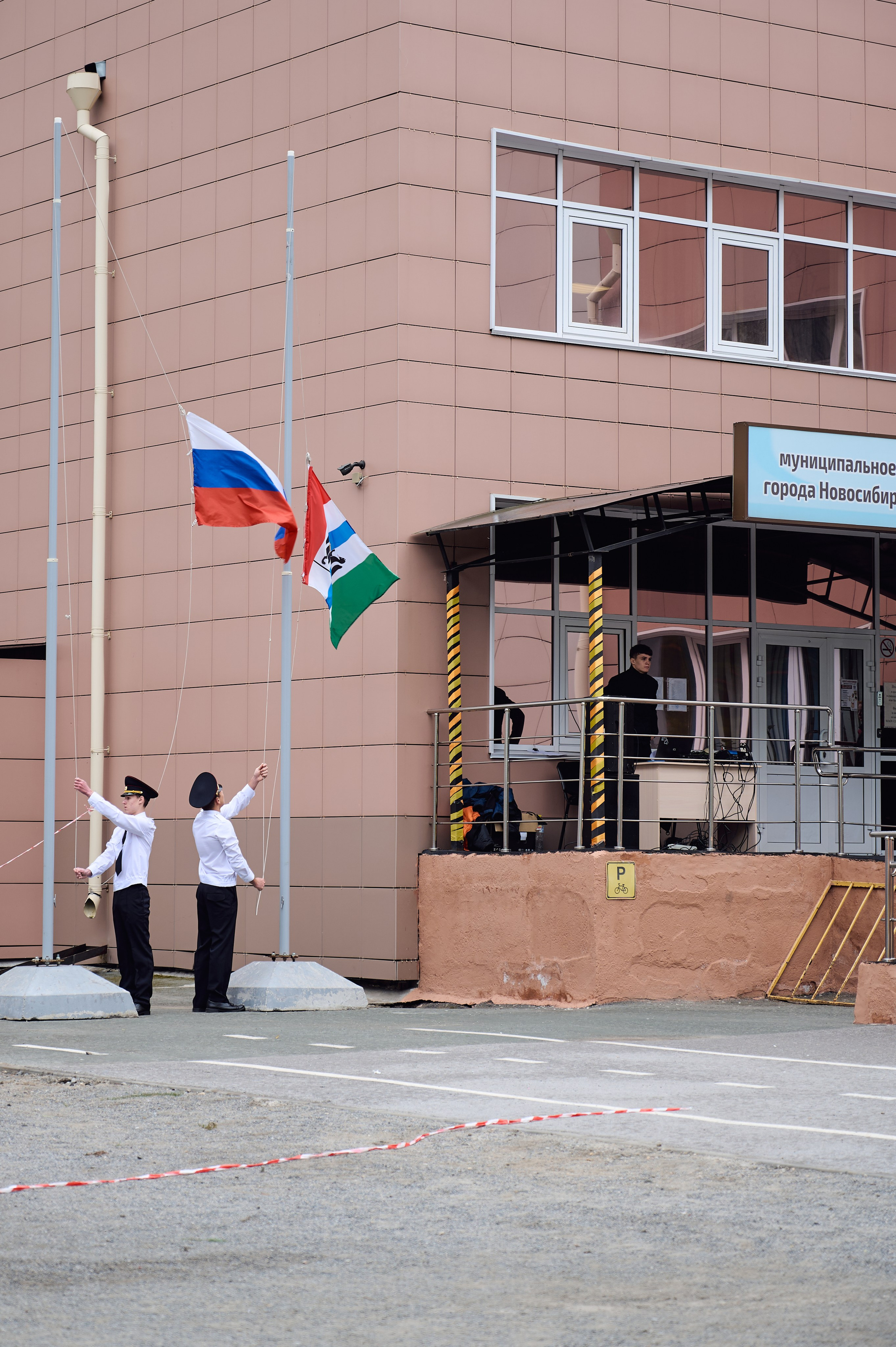 Линейка 1 сентября. Свадебный фотограф из Новосибирска Рафаэль