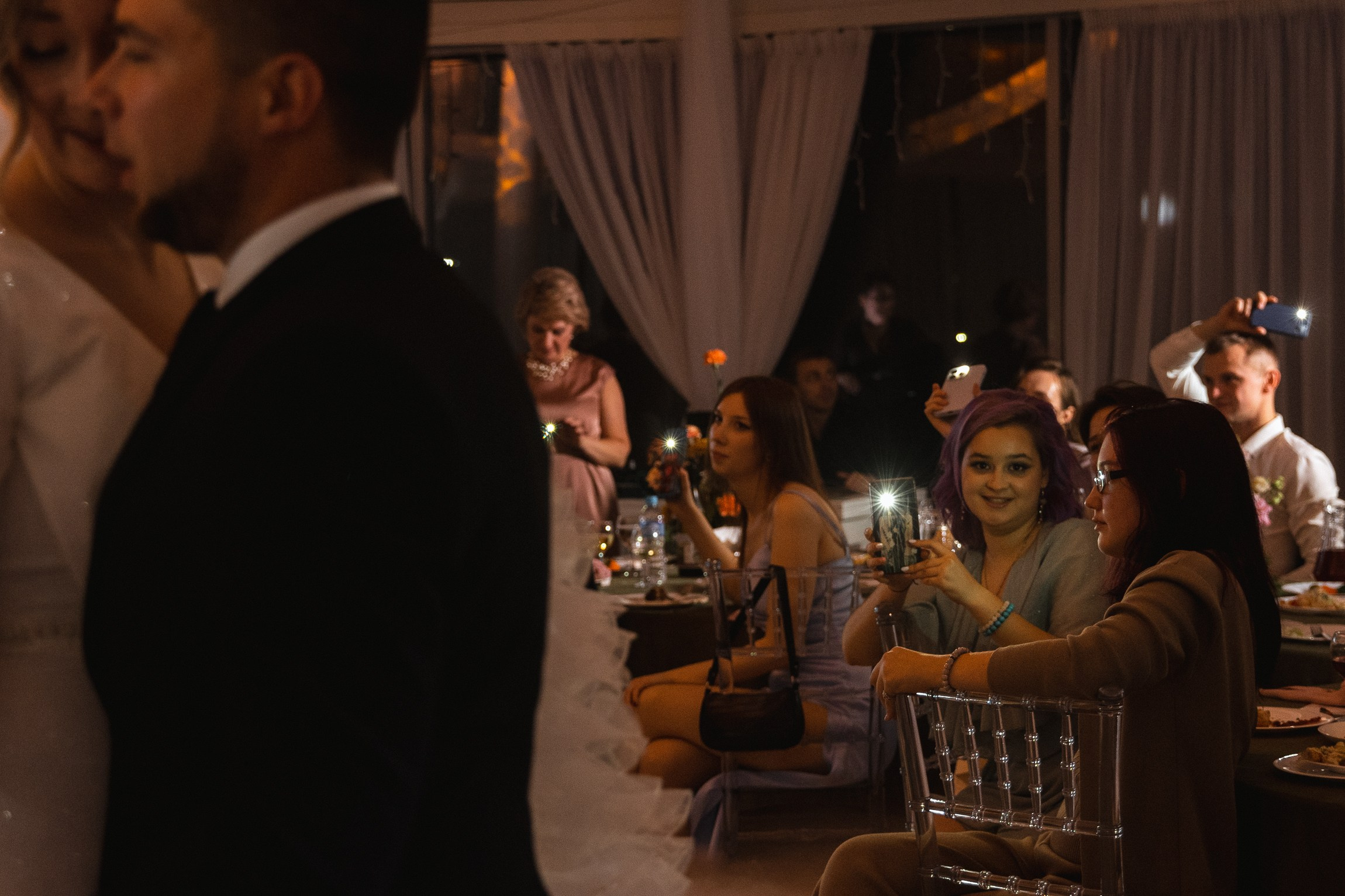 Two people swiped right. Свадебный фотограф Ярославль, Рыбинск