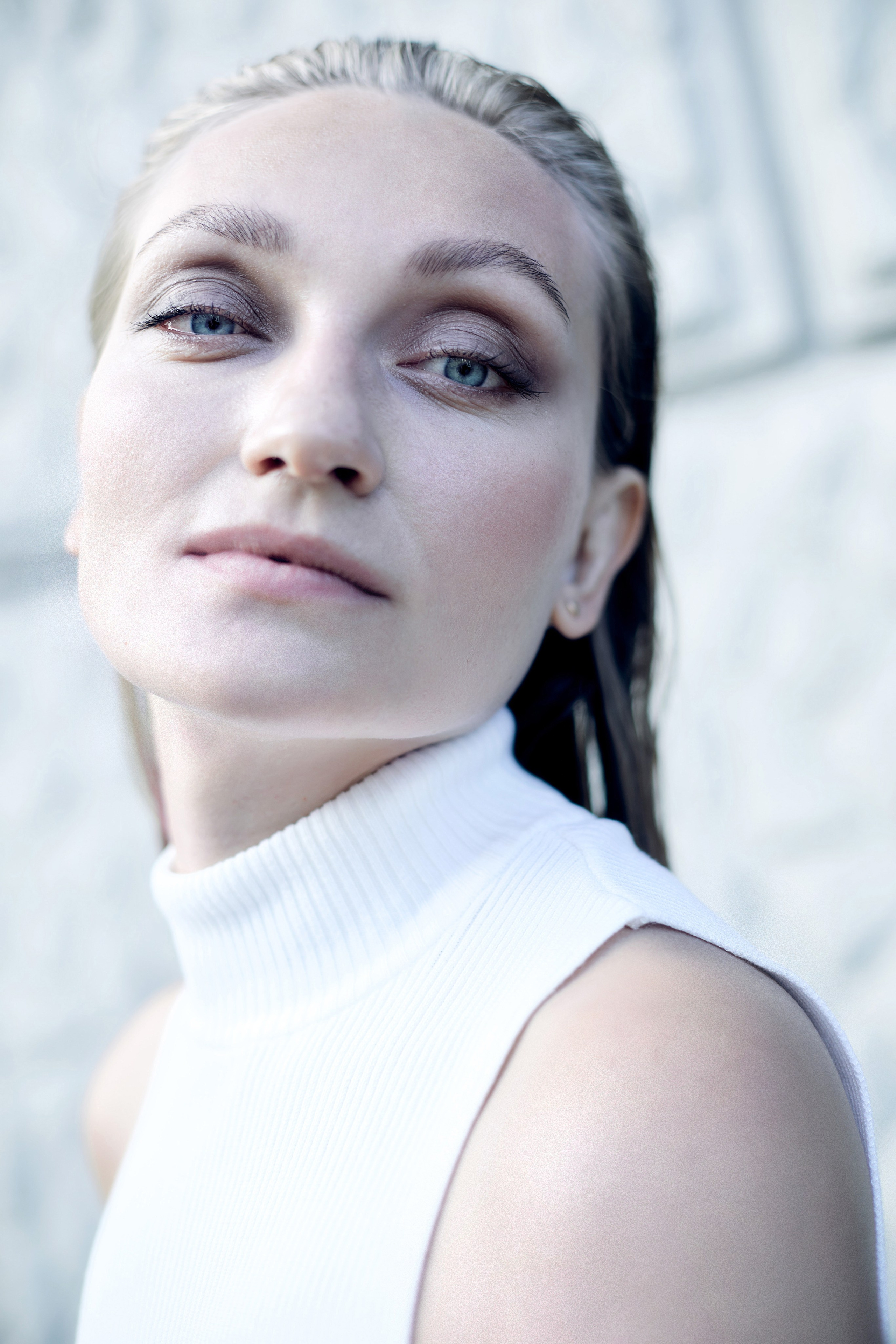 KSENIA. Yulia Otroschenko