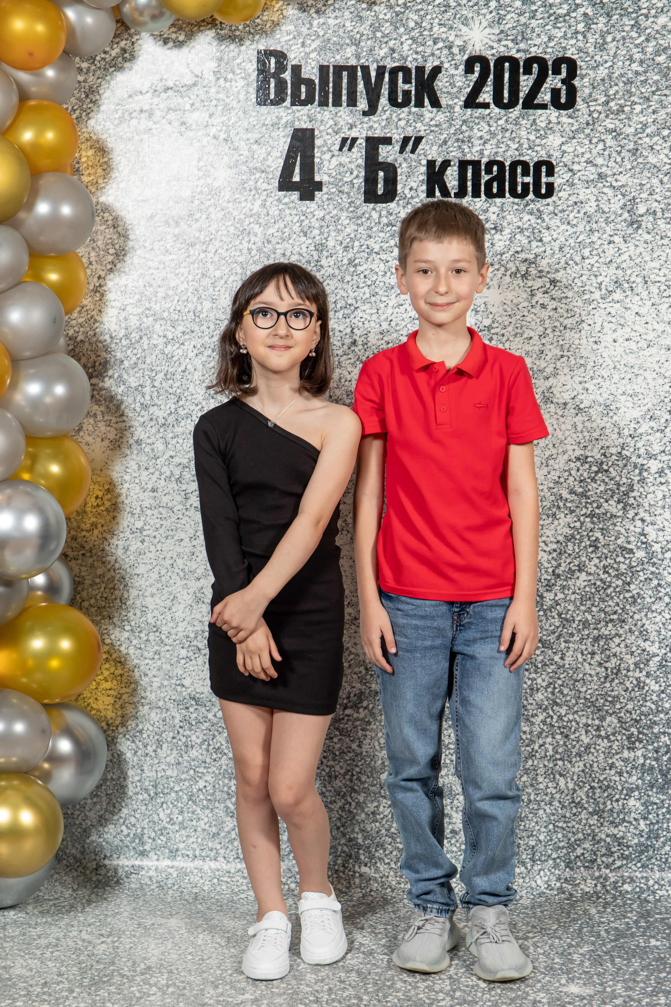 Выпуск 4Б 23 год. Семейный и свадебный фотограф в Геленджике Михаил Шматов