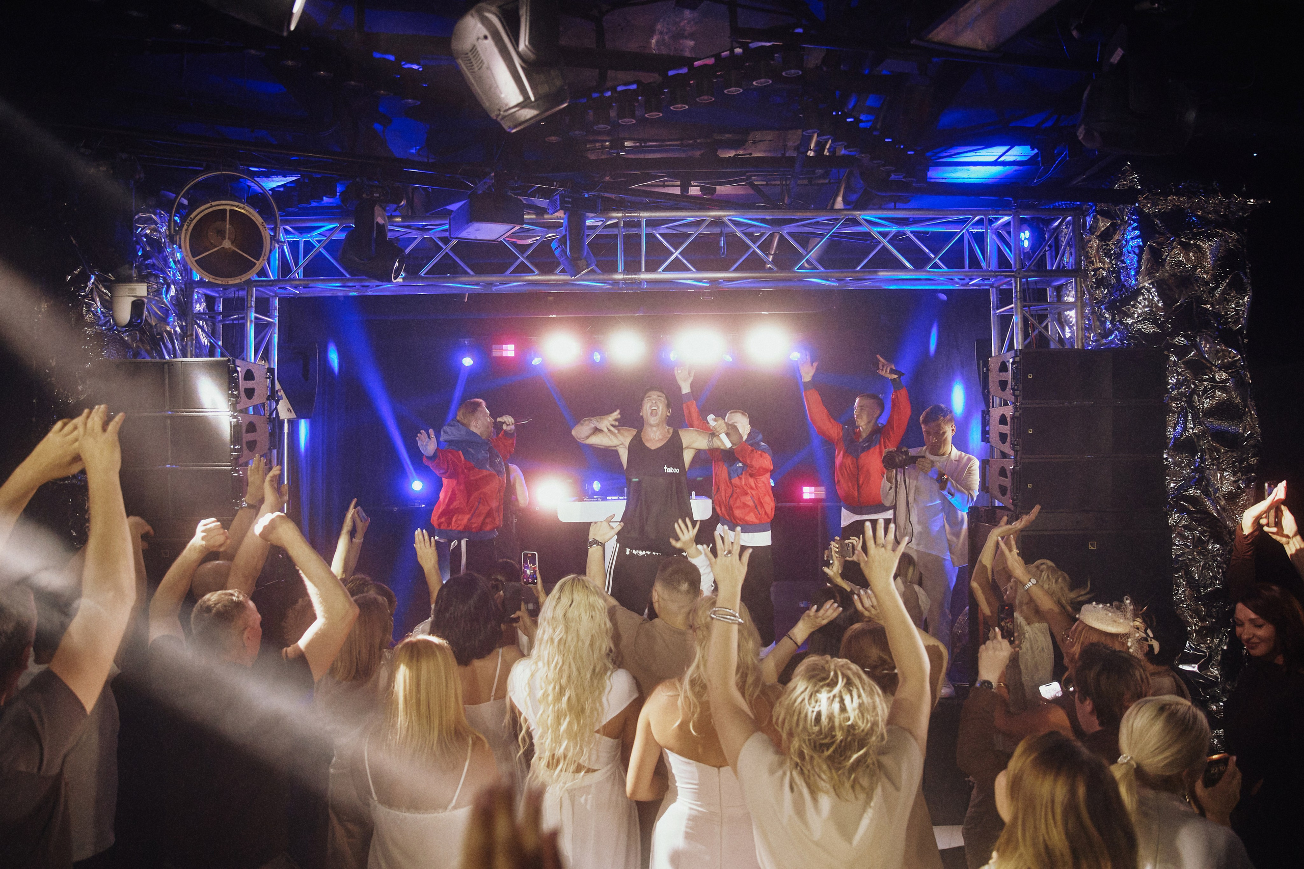 REFLECTIONS: A TRAIL OF FEELINGS. Дмитрий Мазуркевич: Профессиональный Репортажный Фотограф