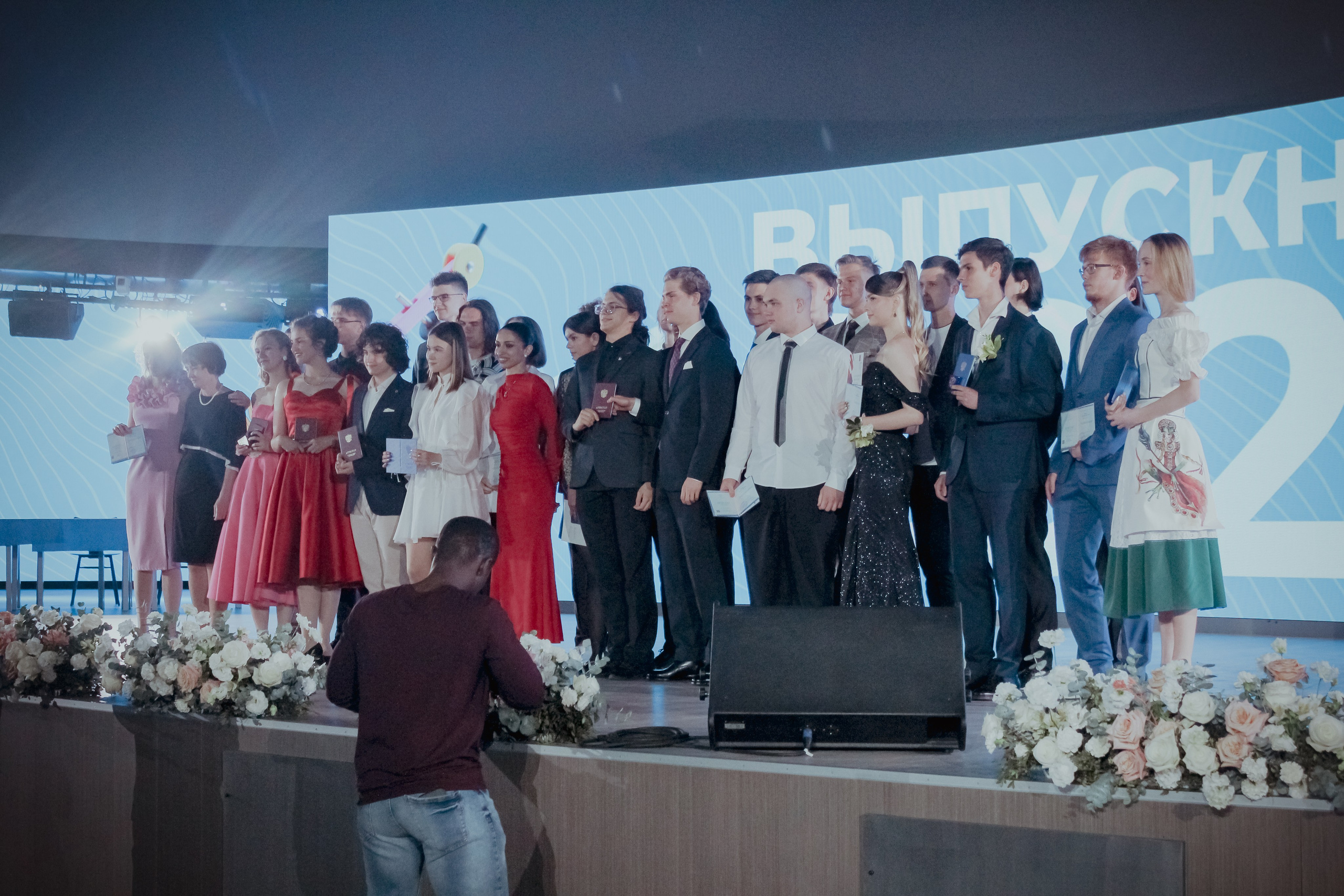 Выпускной 2025 ГБОУ г. Москвы «Школа № 1329». Фотограф и оператор в Москве Елизавета Коргалидзе