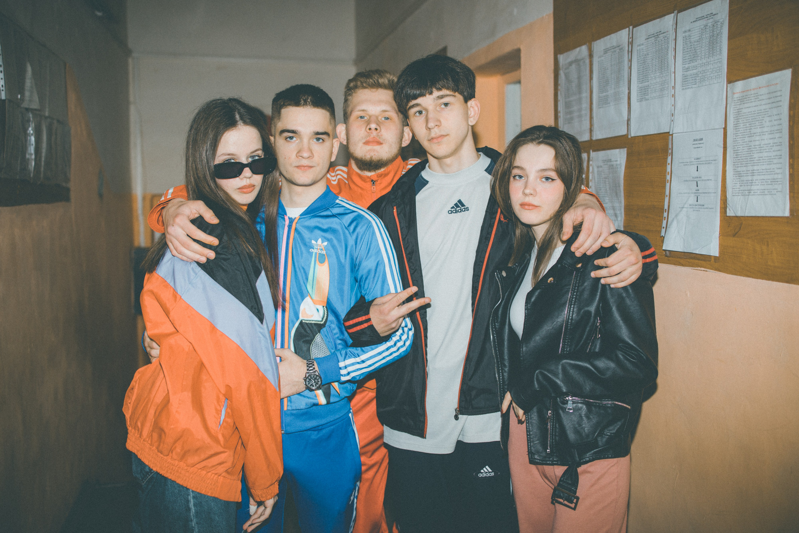 Фотосессия для выпускного альбома в стиле 90х. Москва. Выпускные альбомы в Серпухове