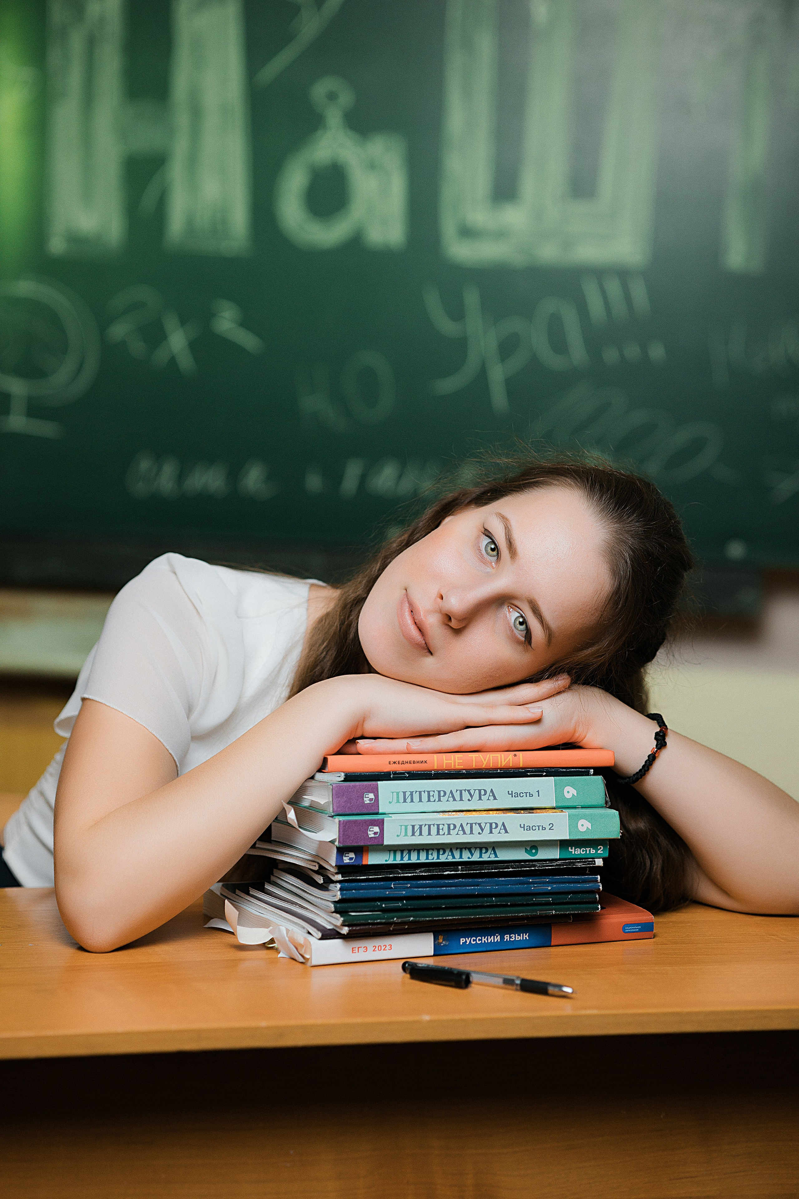 Фотосессия выпускников 11 класса для фотоальбомы в Серпухове