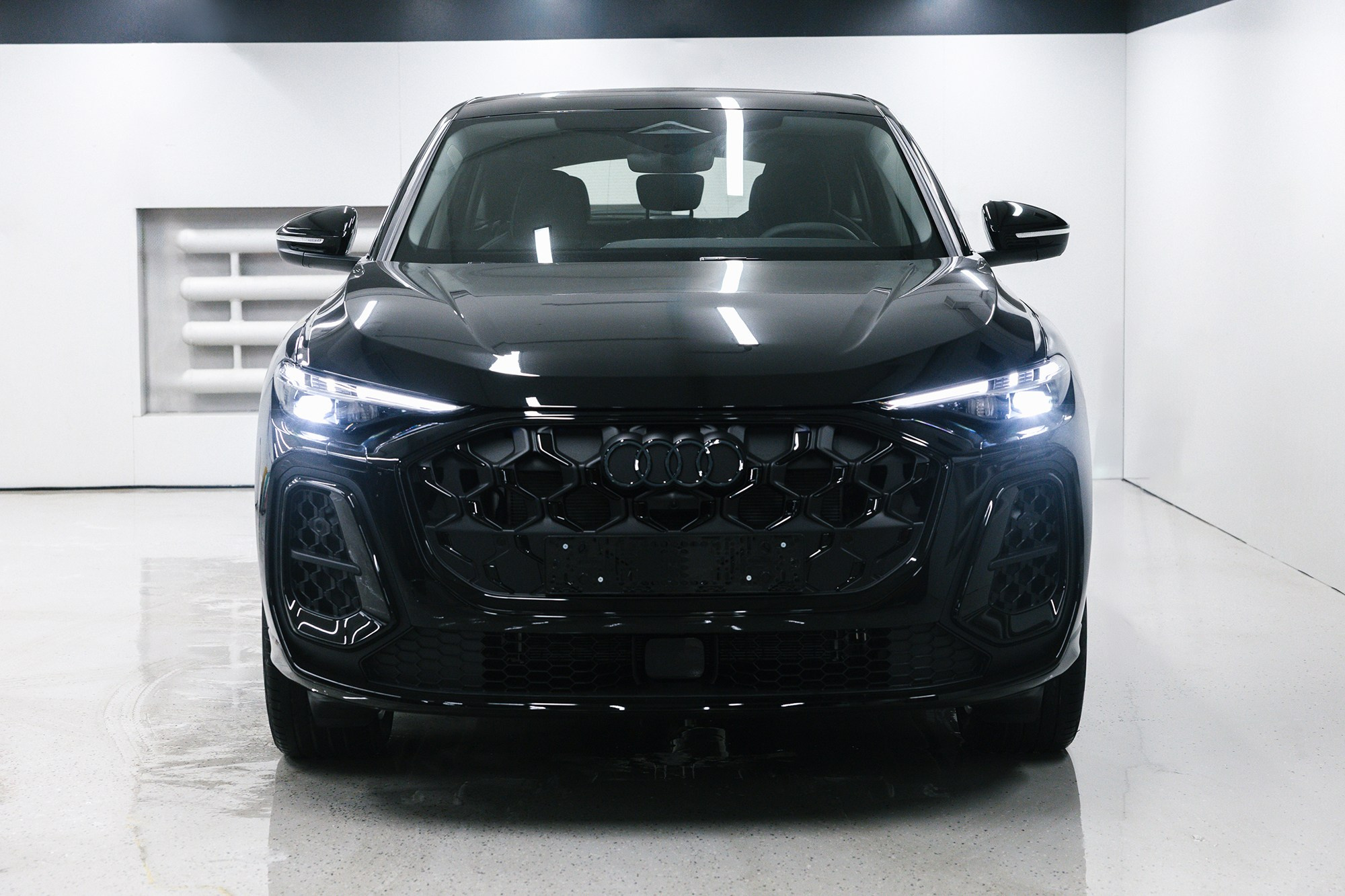 Audi Q5 Sportback 40 TFSI 2.0 quattro S tronic (204 л. с.). Автосалон «Х-Авто»