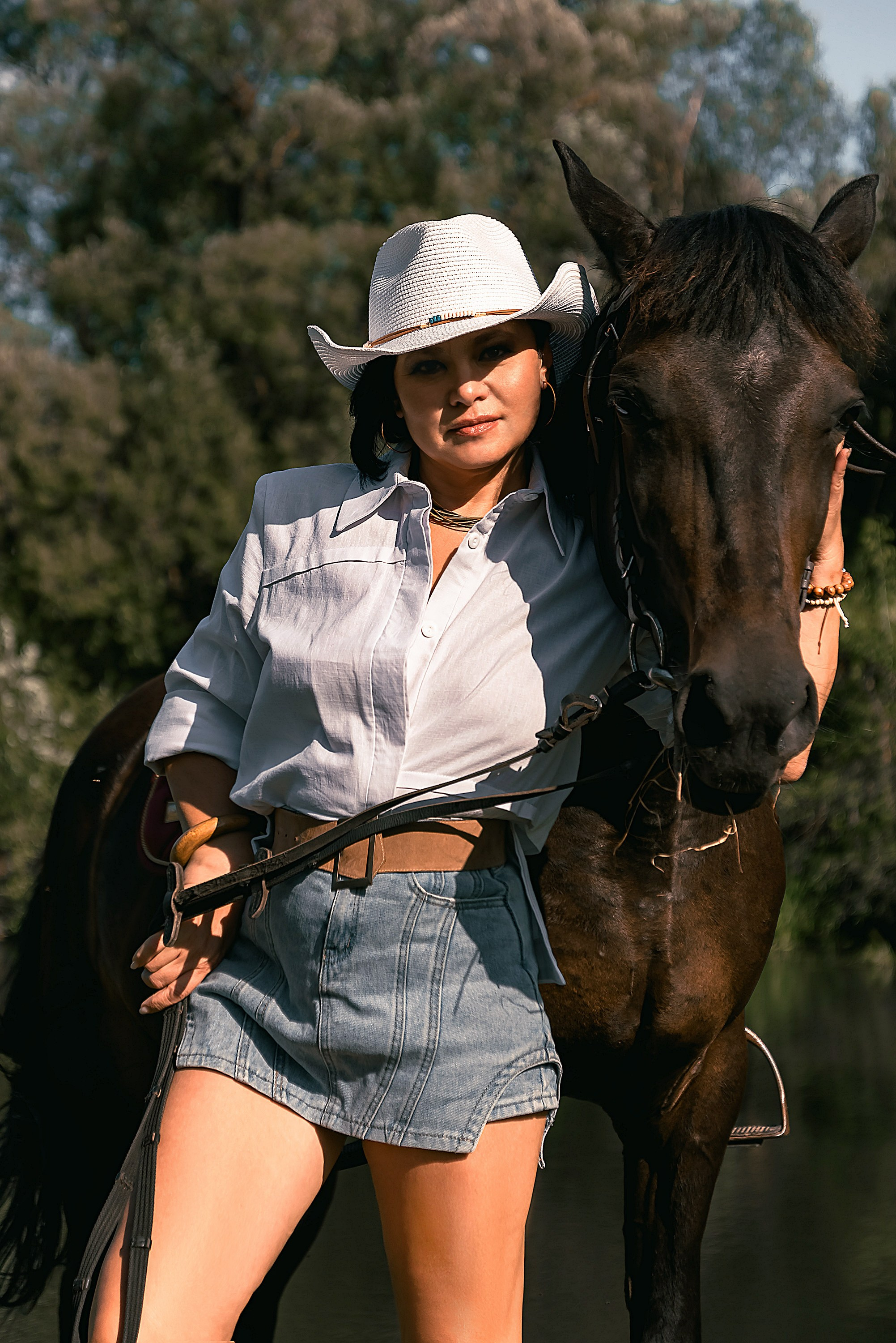 Красивые фотографии девушки с лошадью.