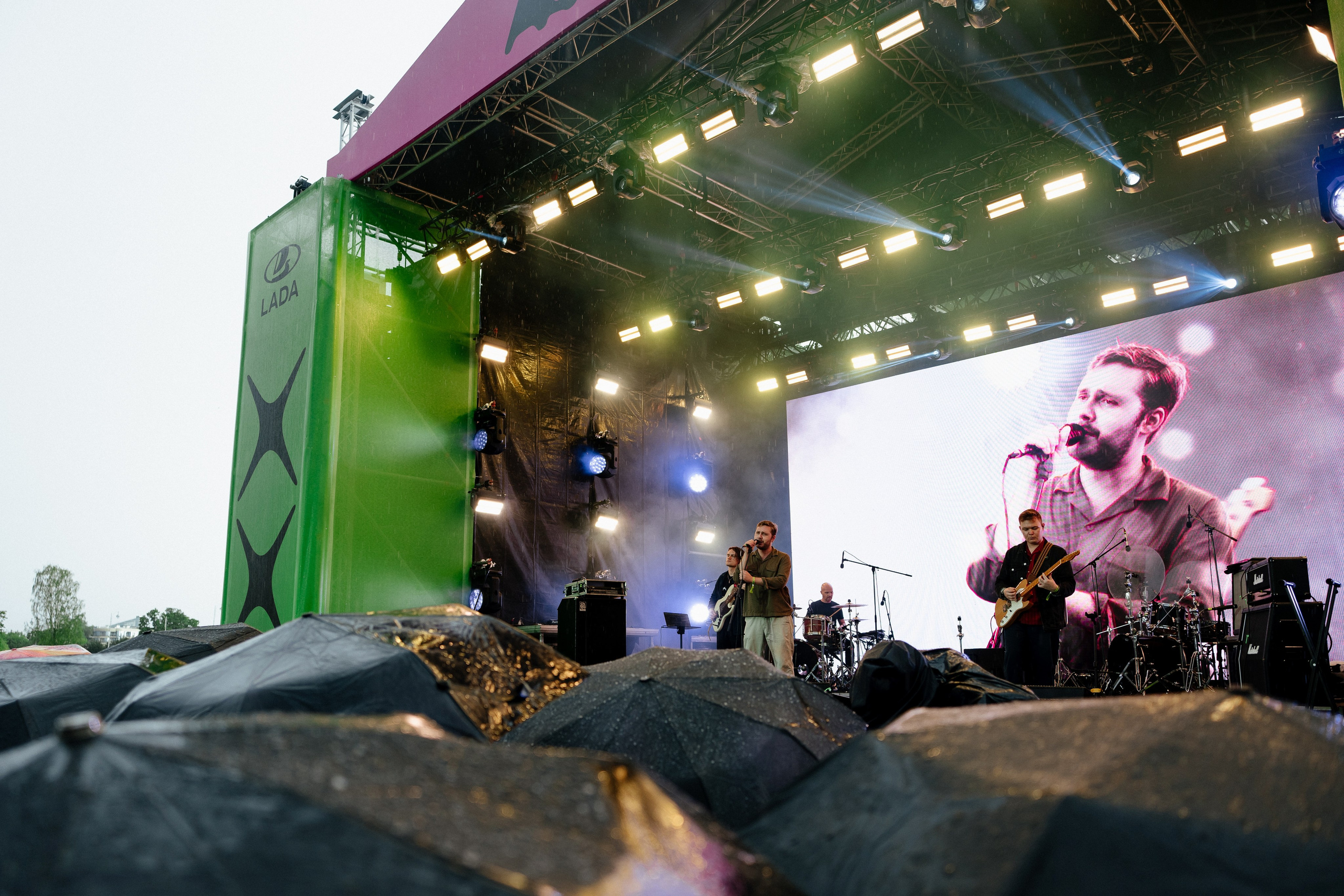 Пикник Афиши стенд ЛАДА. Андрей Сухинин репортажный свадебный фотограф Санкт-Петербург