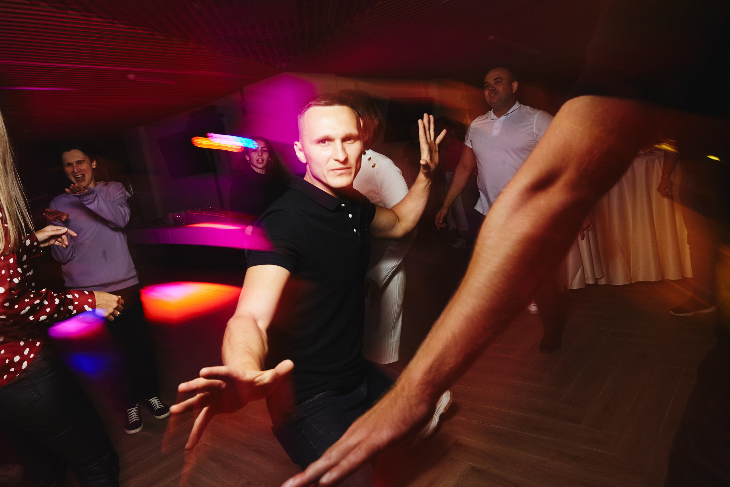 Фотограф на тимбилдинг: спортивное командообразование за городом. КонТайм: профессиональная съемка для организаций